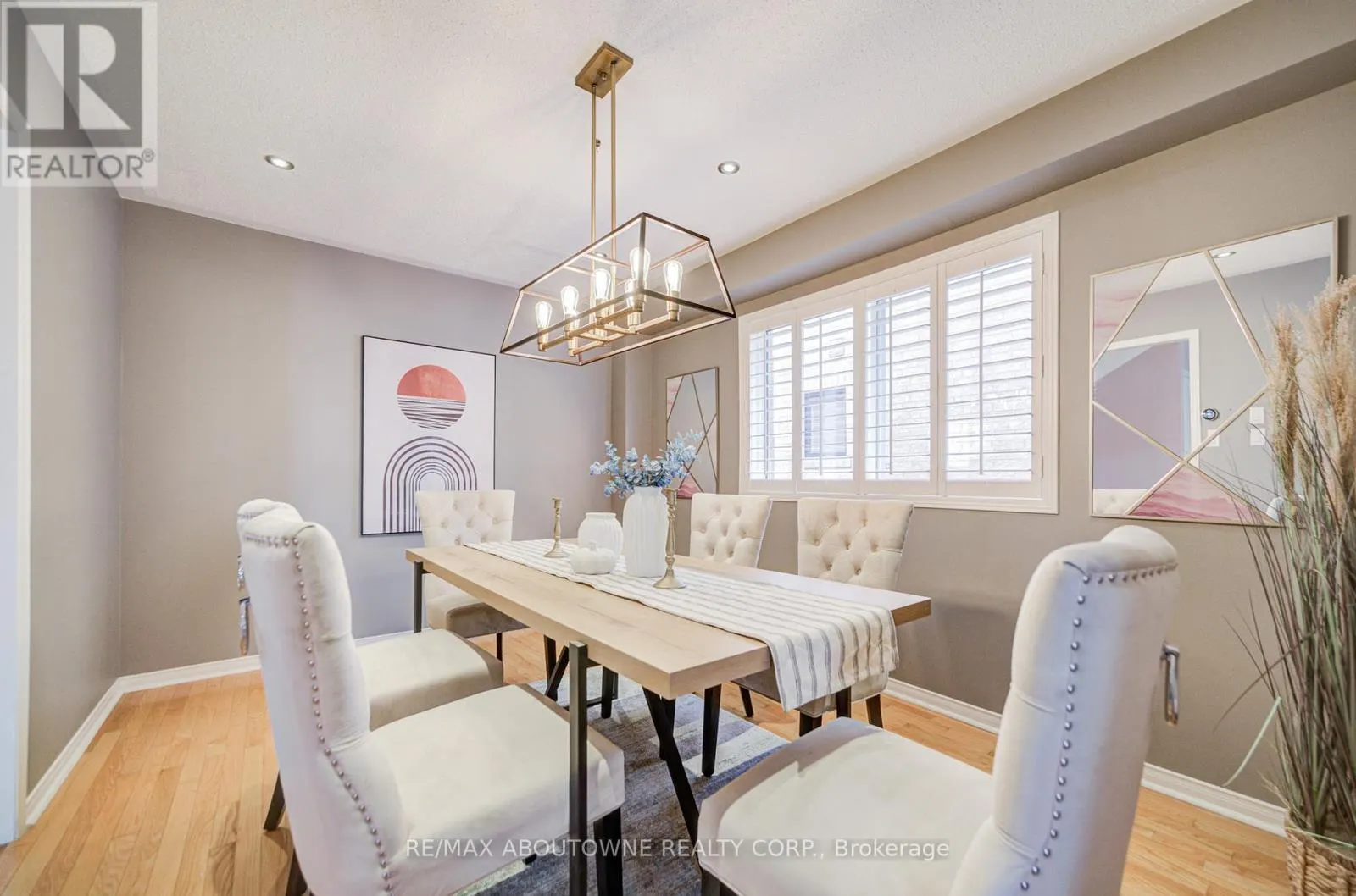 3041 CAULFIELD CRESCENT