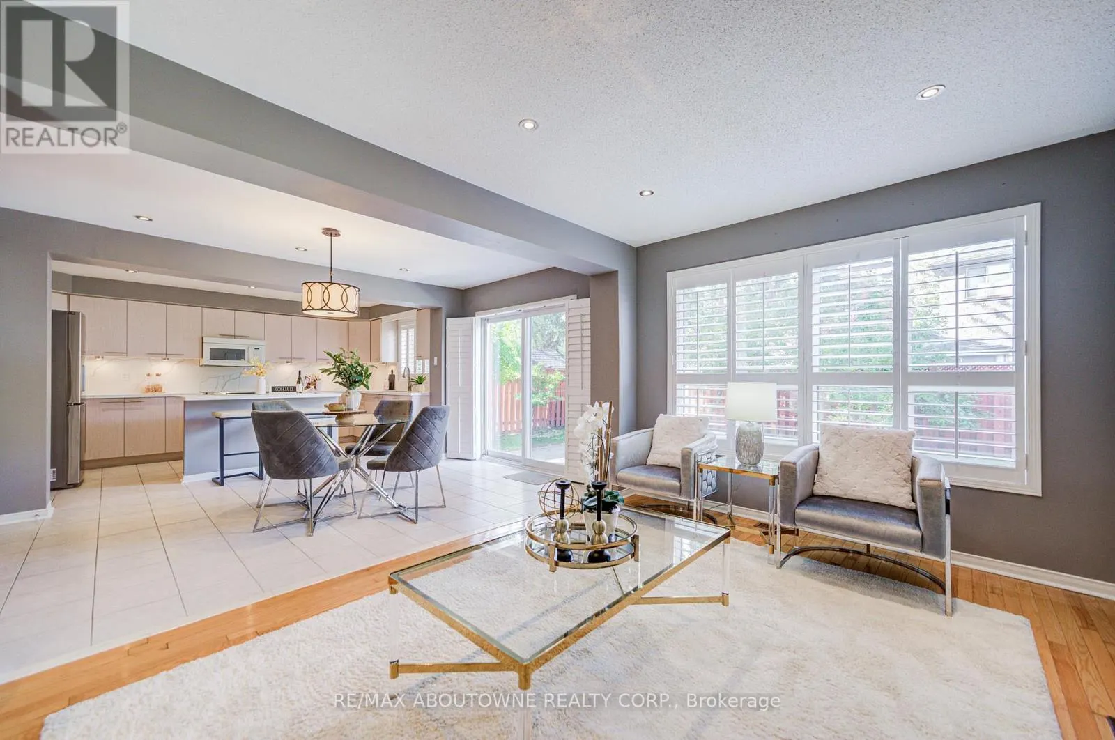 3041 CAULFIELD CRESCENT