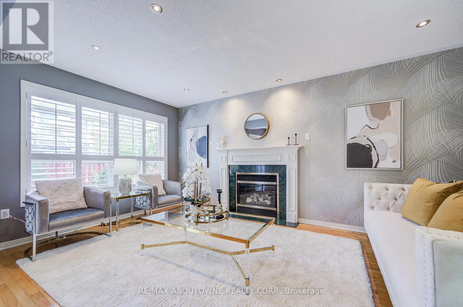3041 CAULFIELD CRESCENT