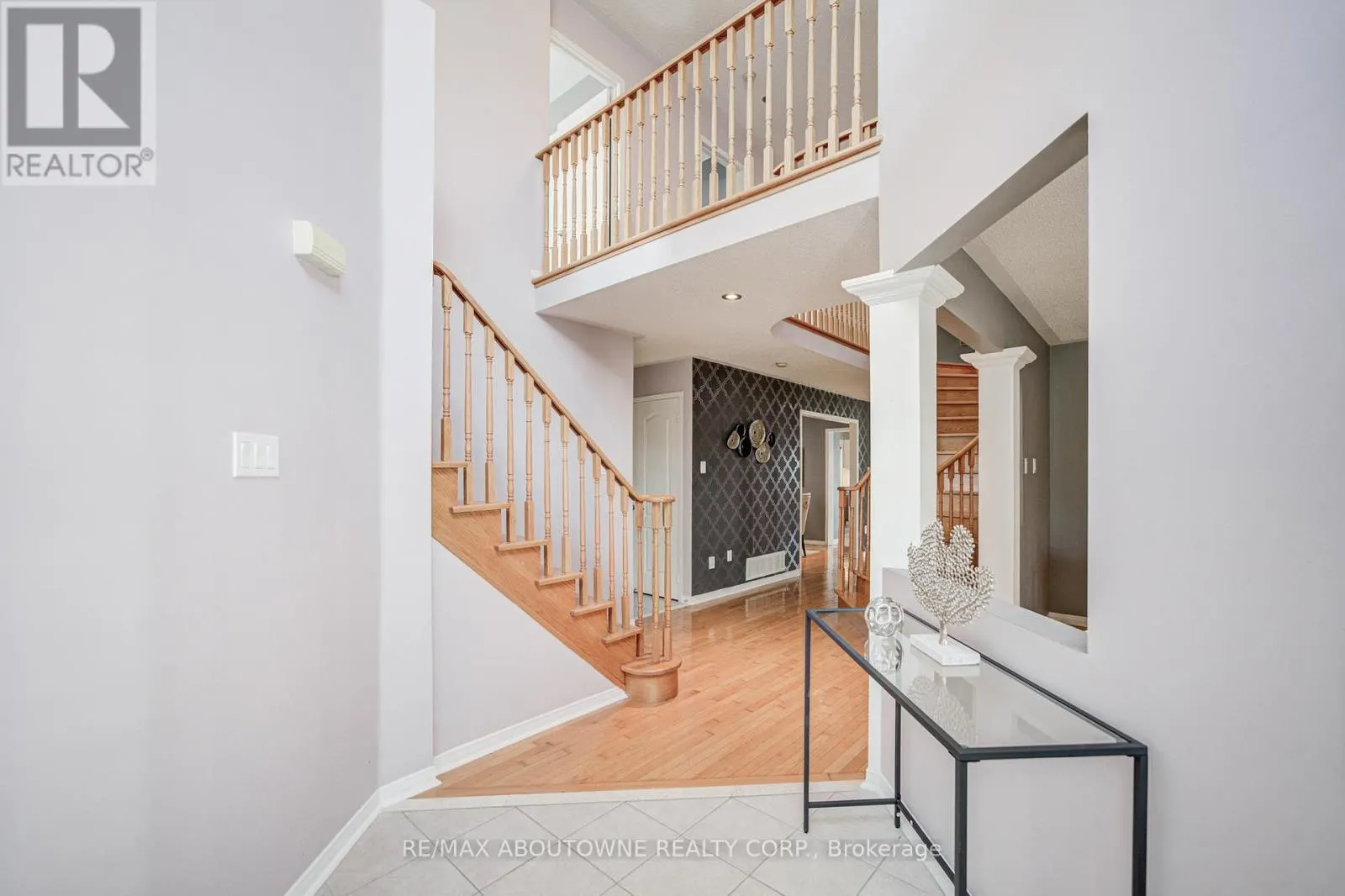 3041 CAULFIELD CRESCENT