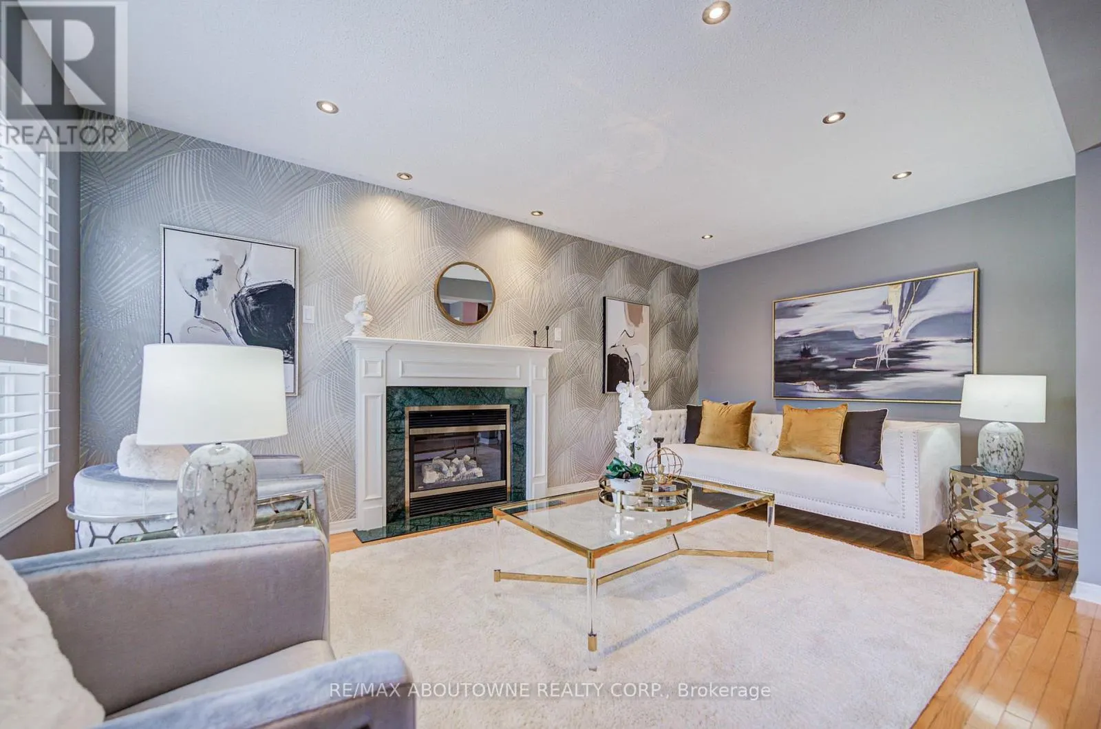 3041 CAULFIELD CRESCENT