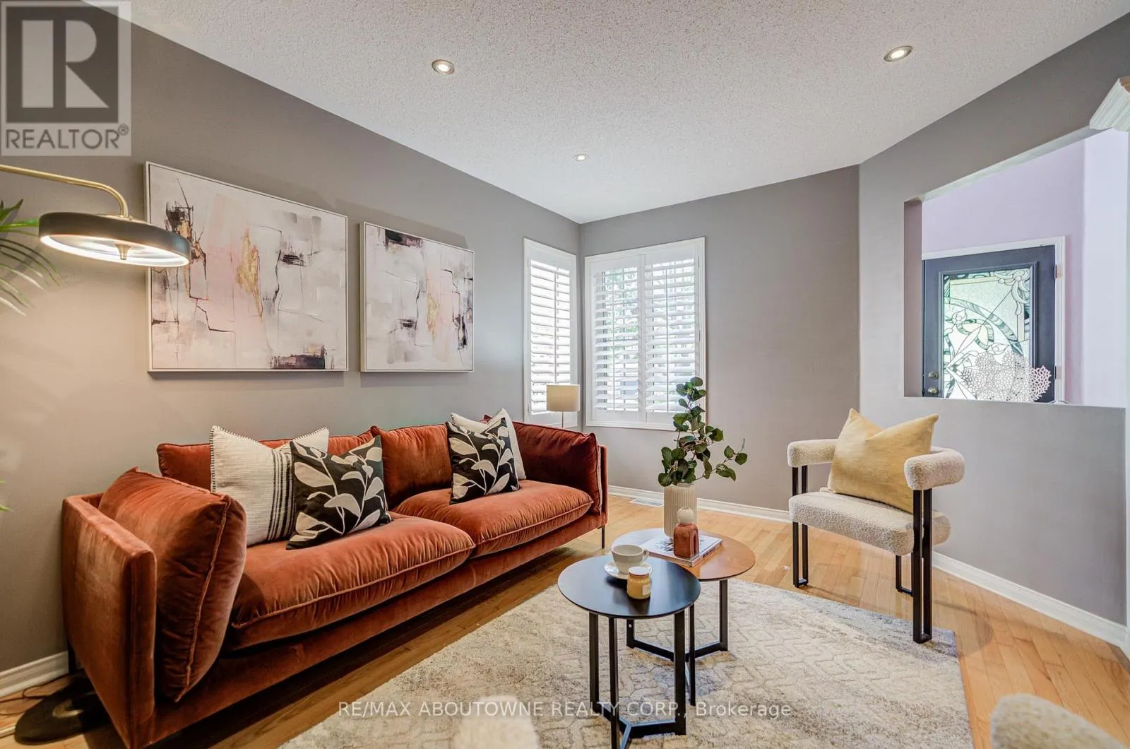 3041 CAULFIELD CRESCENT