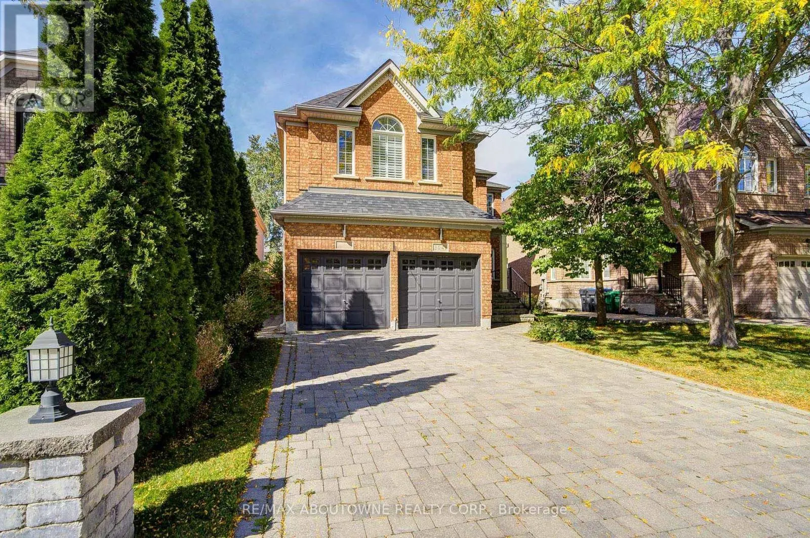 3041 CAULFIELD CRESCENT