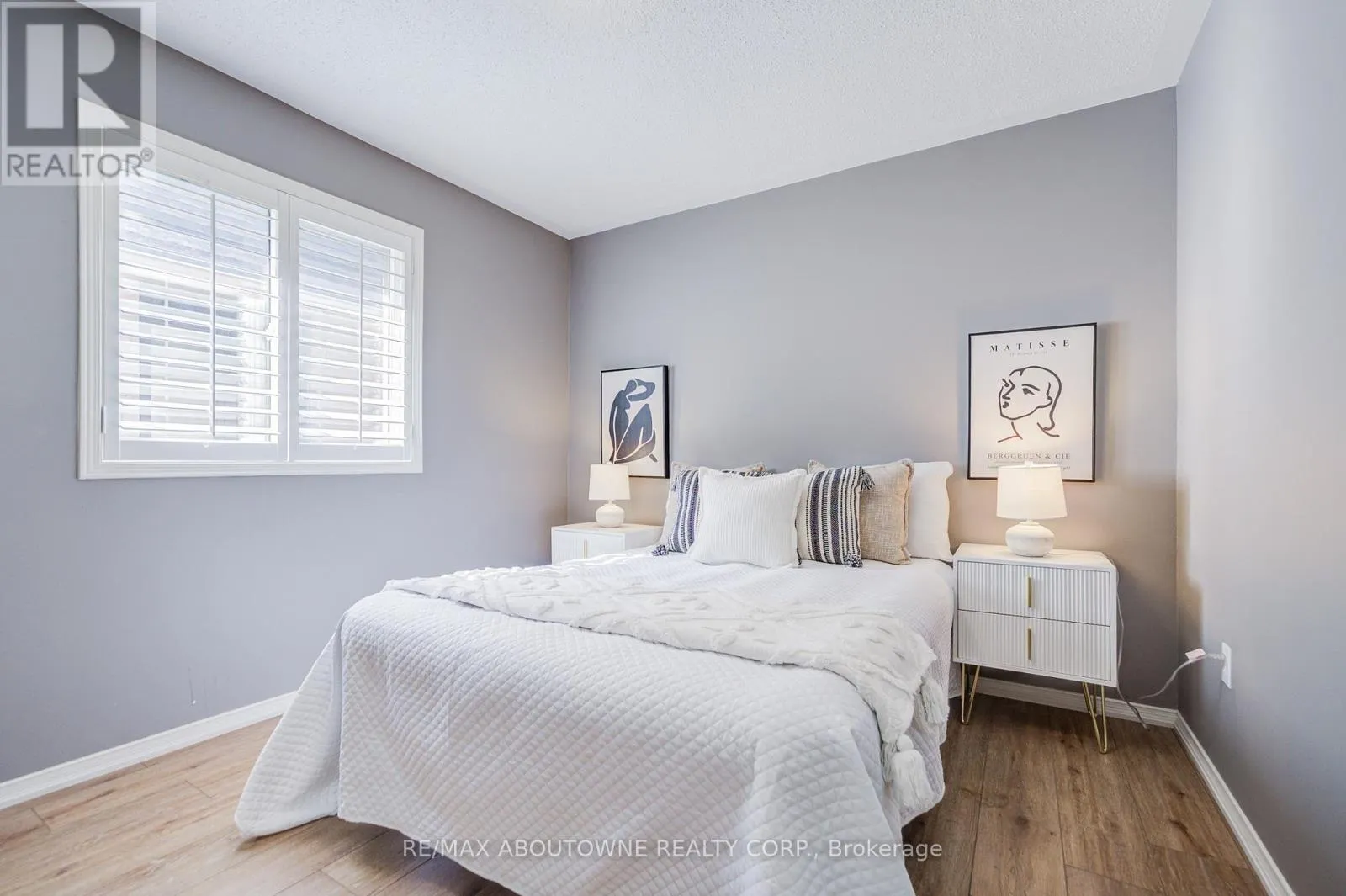 3041 CAULFIELD CRESCENT