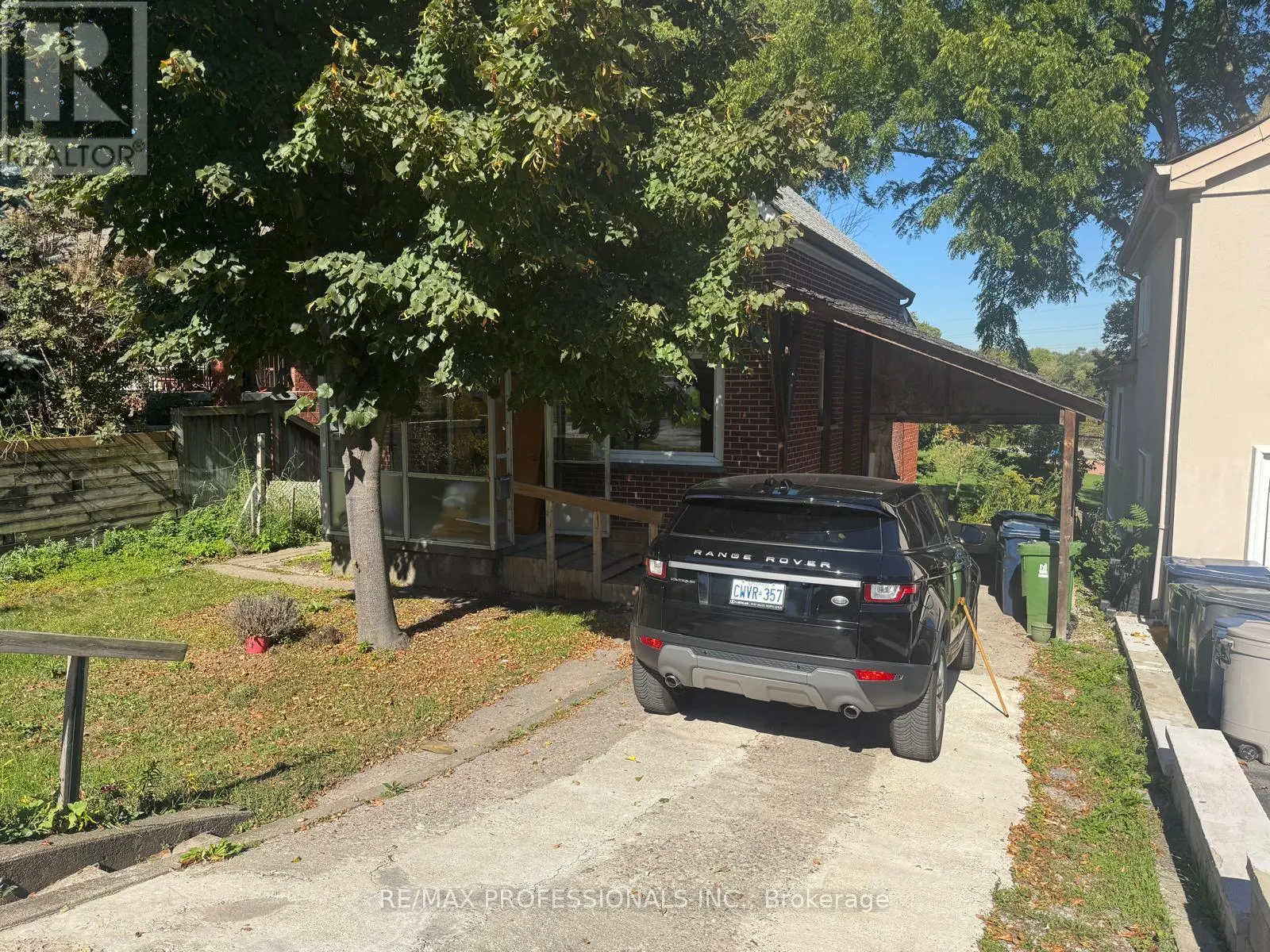 8 DANIELS STREET