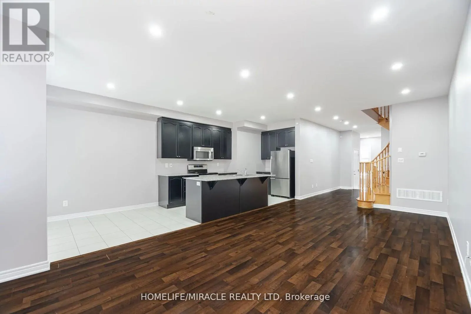 93 KEMPENFELT TRAIL