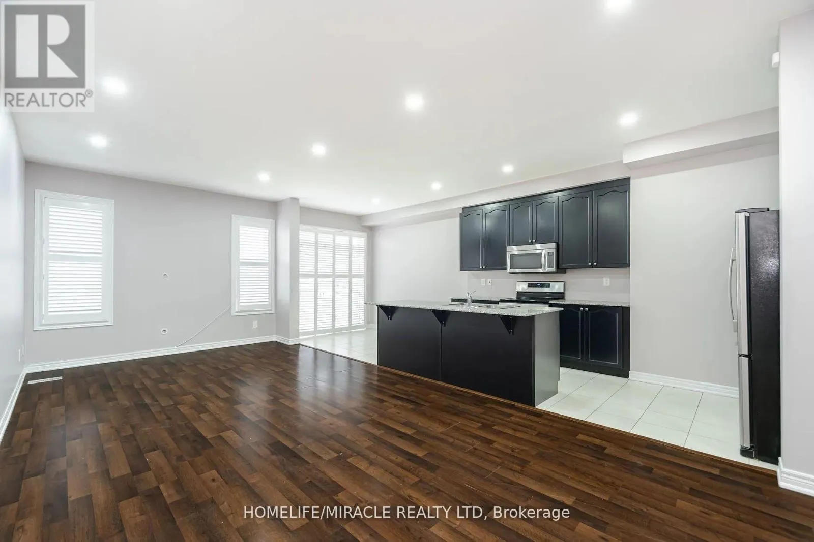 93 KEMPENFELT TRAIL
