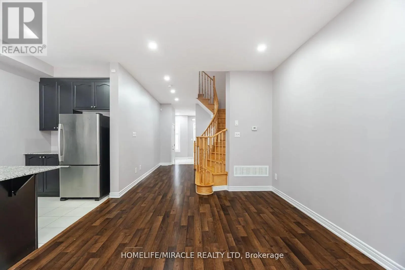93 KEMPENFELT TRAIL