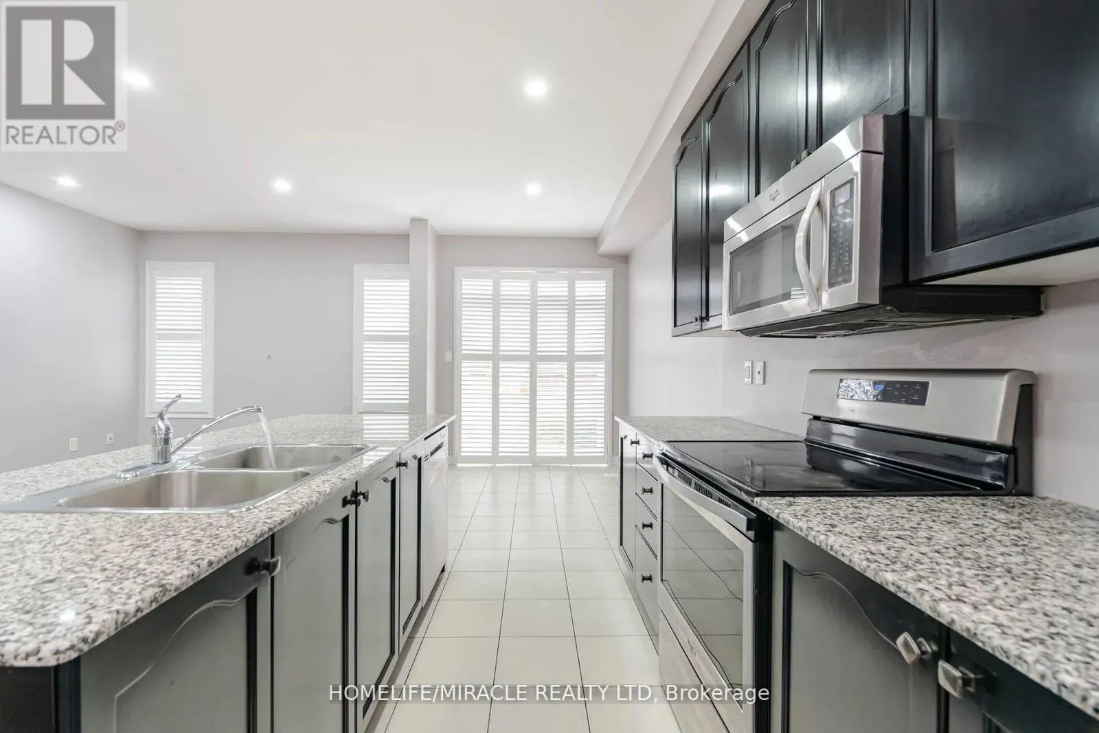 93 KEMPENFELT TRAIL