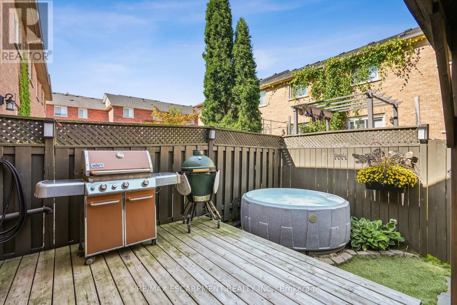 46 DAWSON CRESCENT