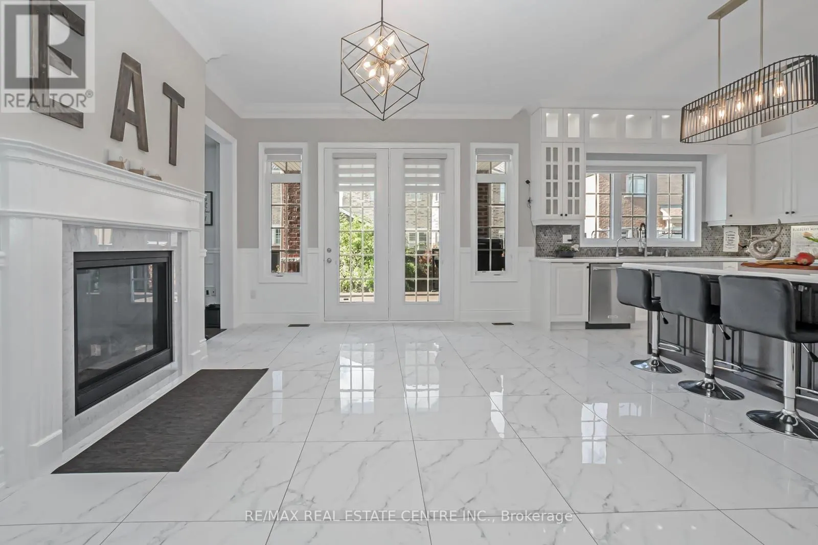 102 BELLADONNA CIRCLE