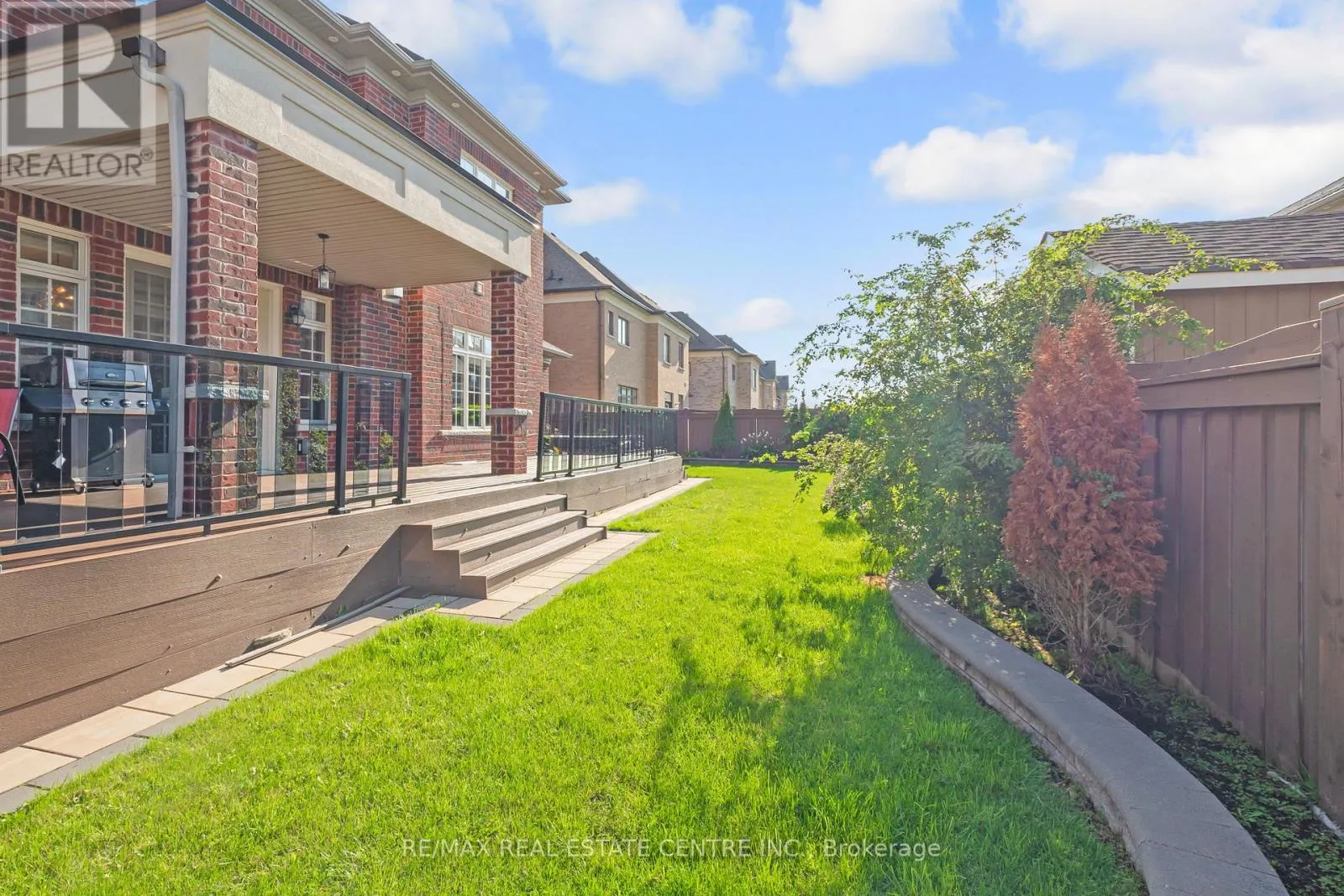 102 BELLADONNA CIRCLE