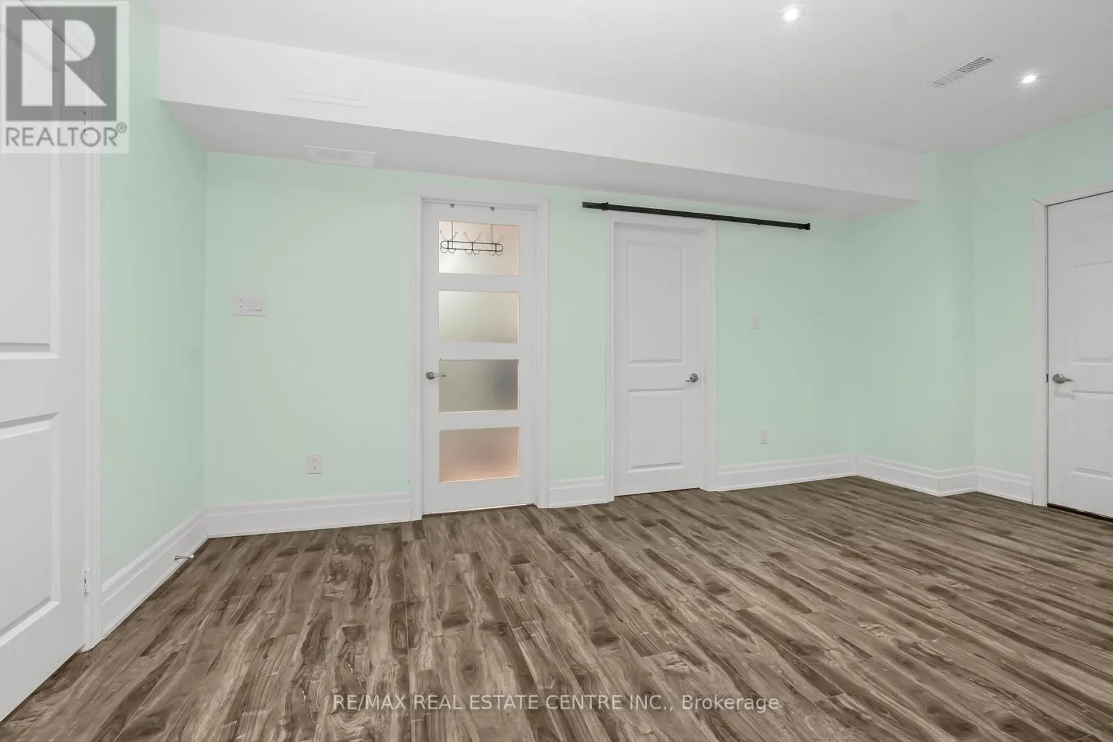 102 BELLADONNA CIRCLE