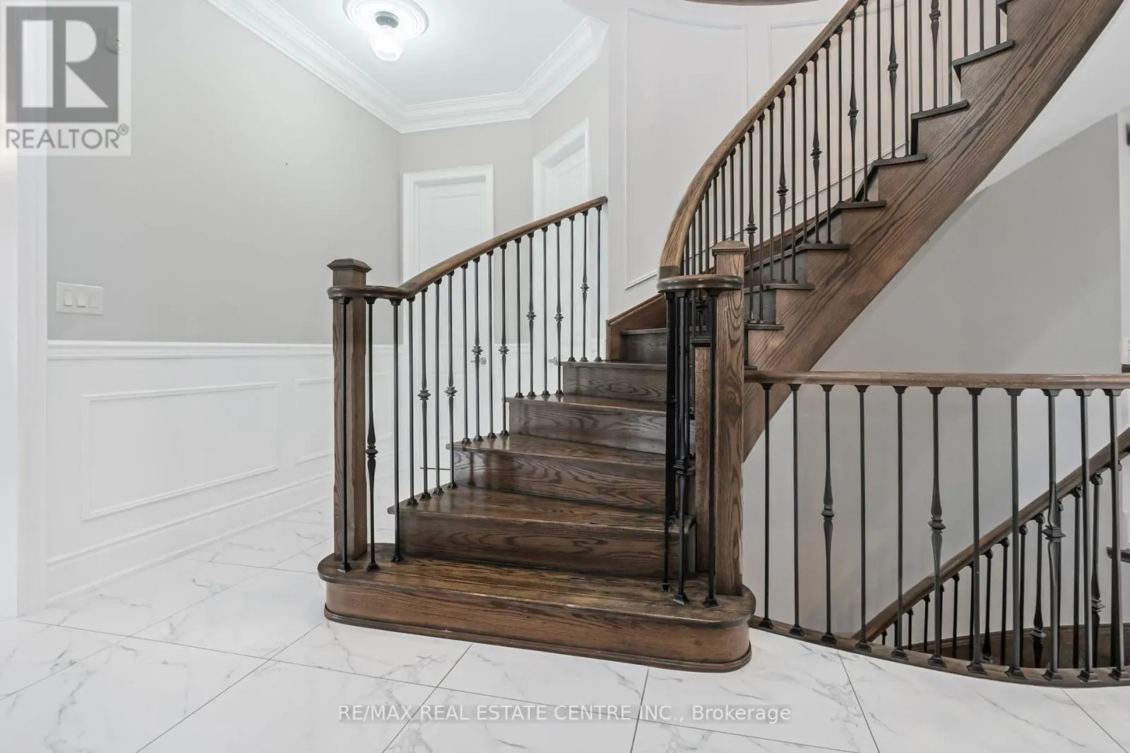 102 BELLADONNA CIRCLE