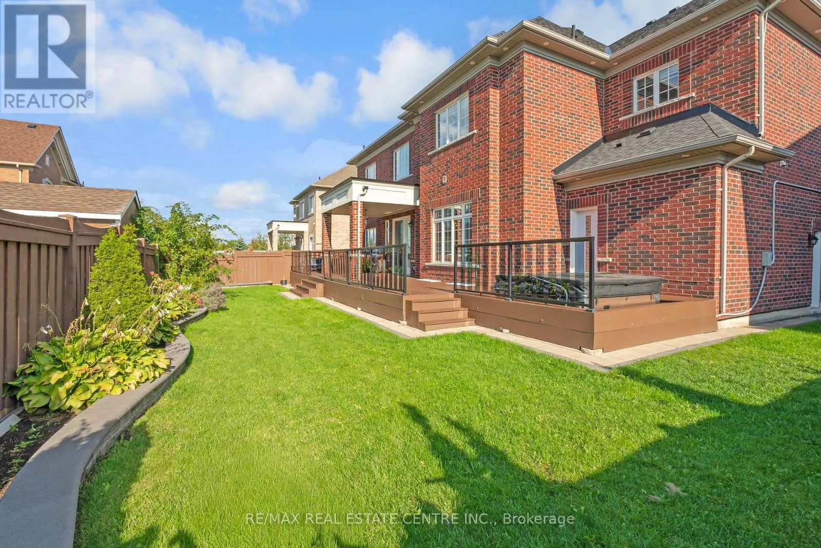 102 BELLADONNA CIRCLE