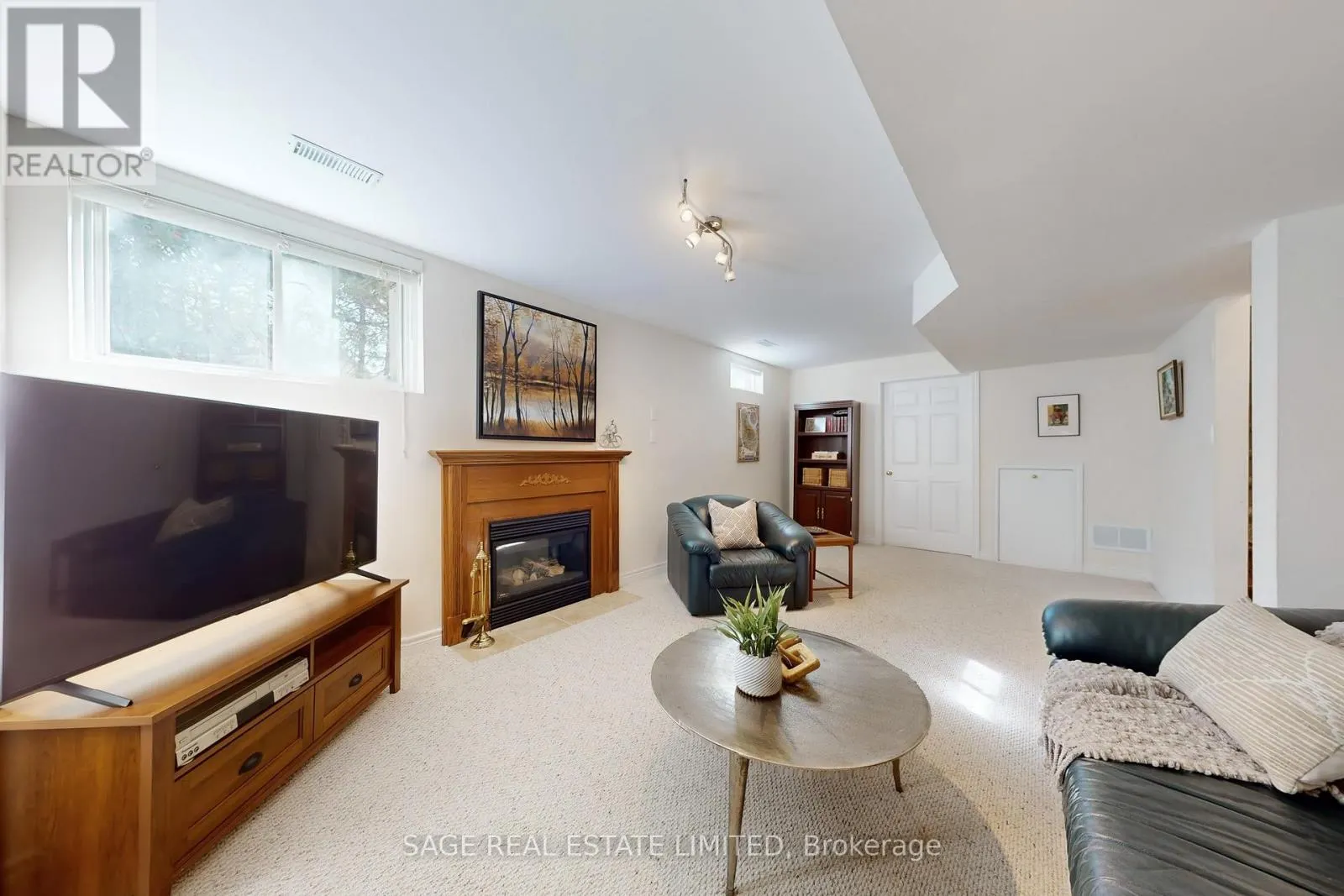30 NAILSWORTH CRESCENT