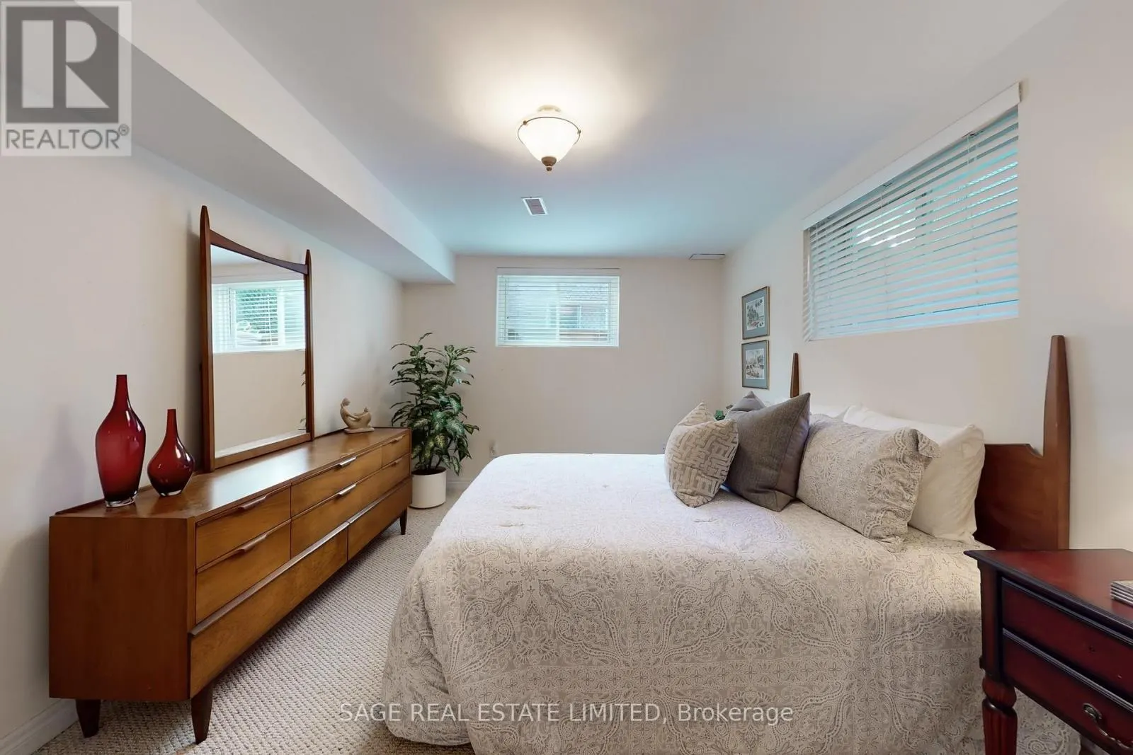30 NAILSWORTH CRESCENT