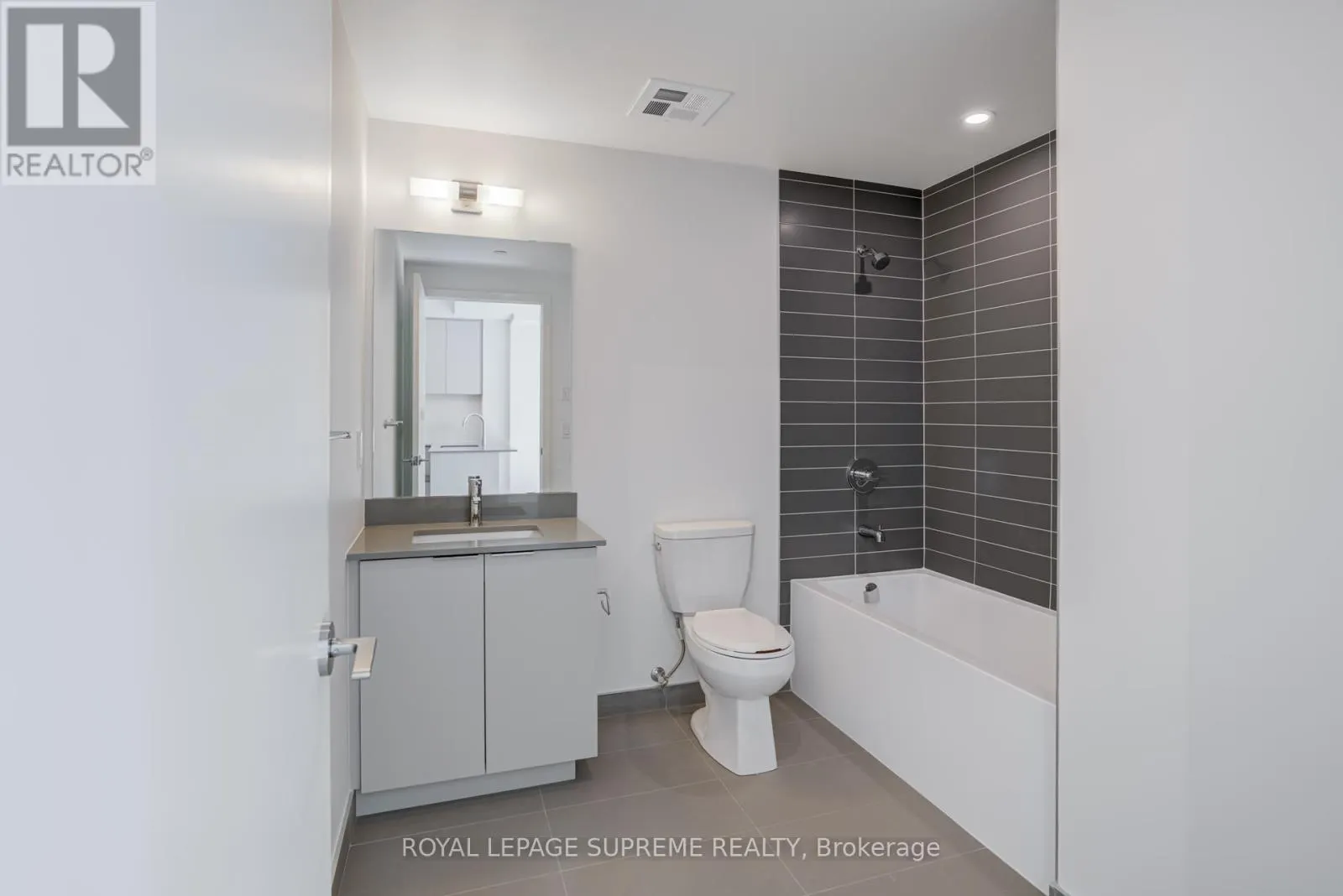 1501 - 3079 TRAFALGAR ROAD