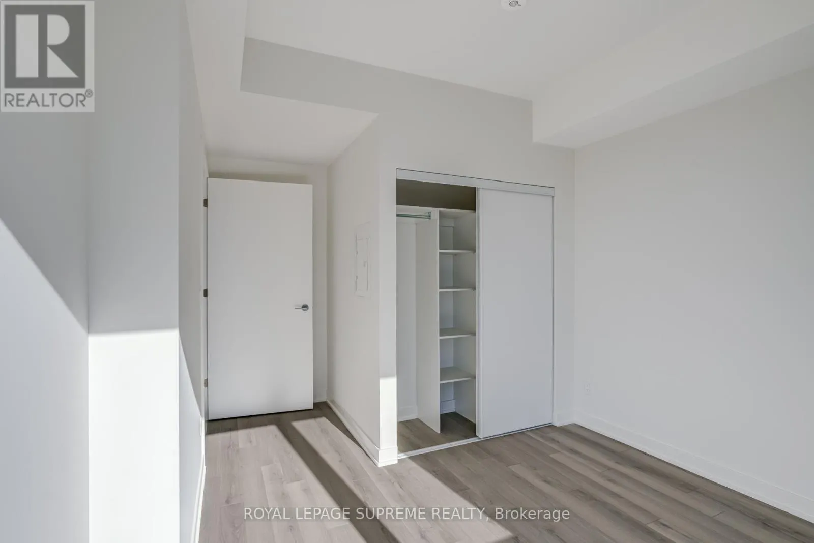 1501 - 3079 TRAFALGAR ROAD