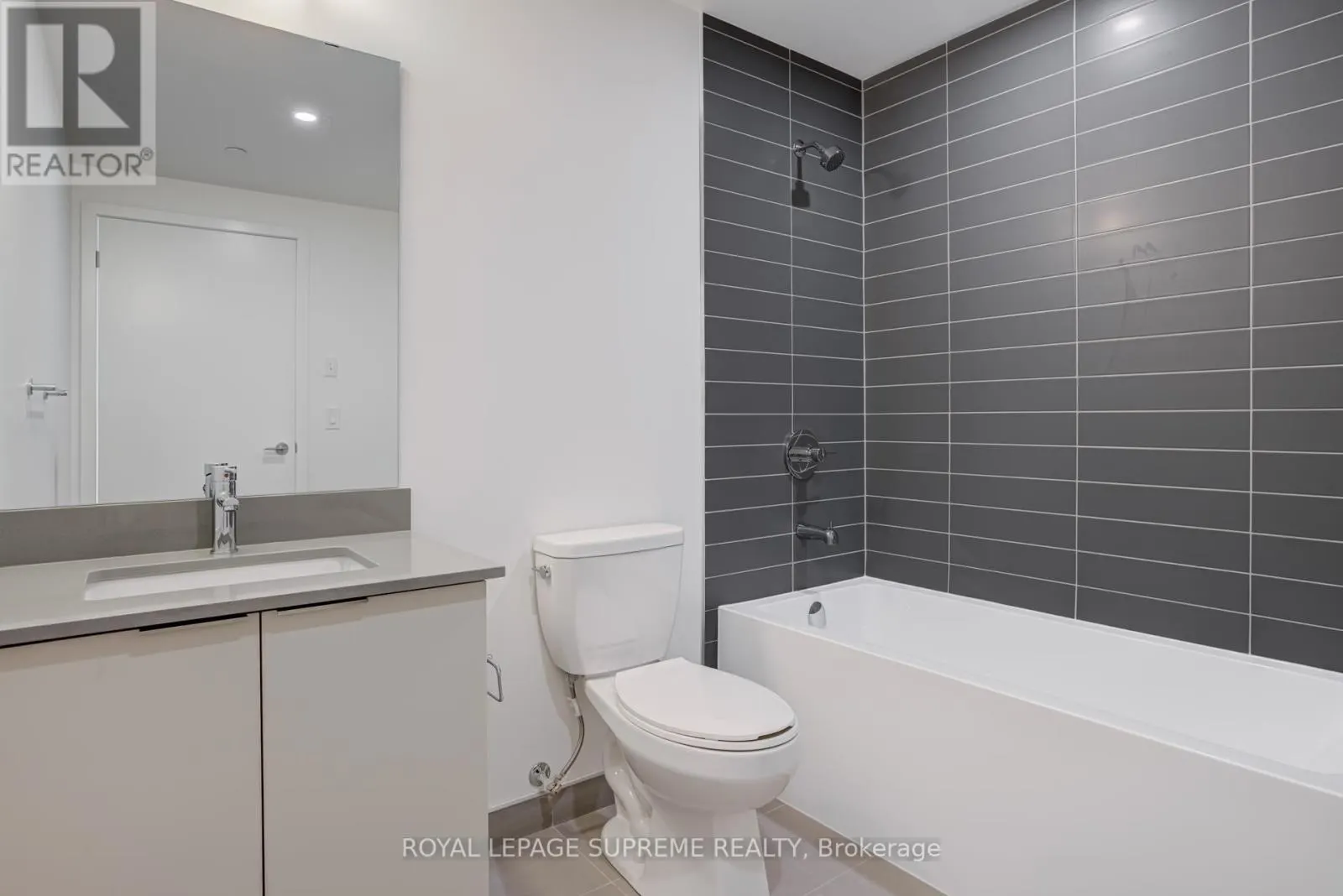 1501 - 3079 TRAFALGAR ROAD