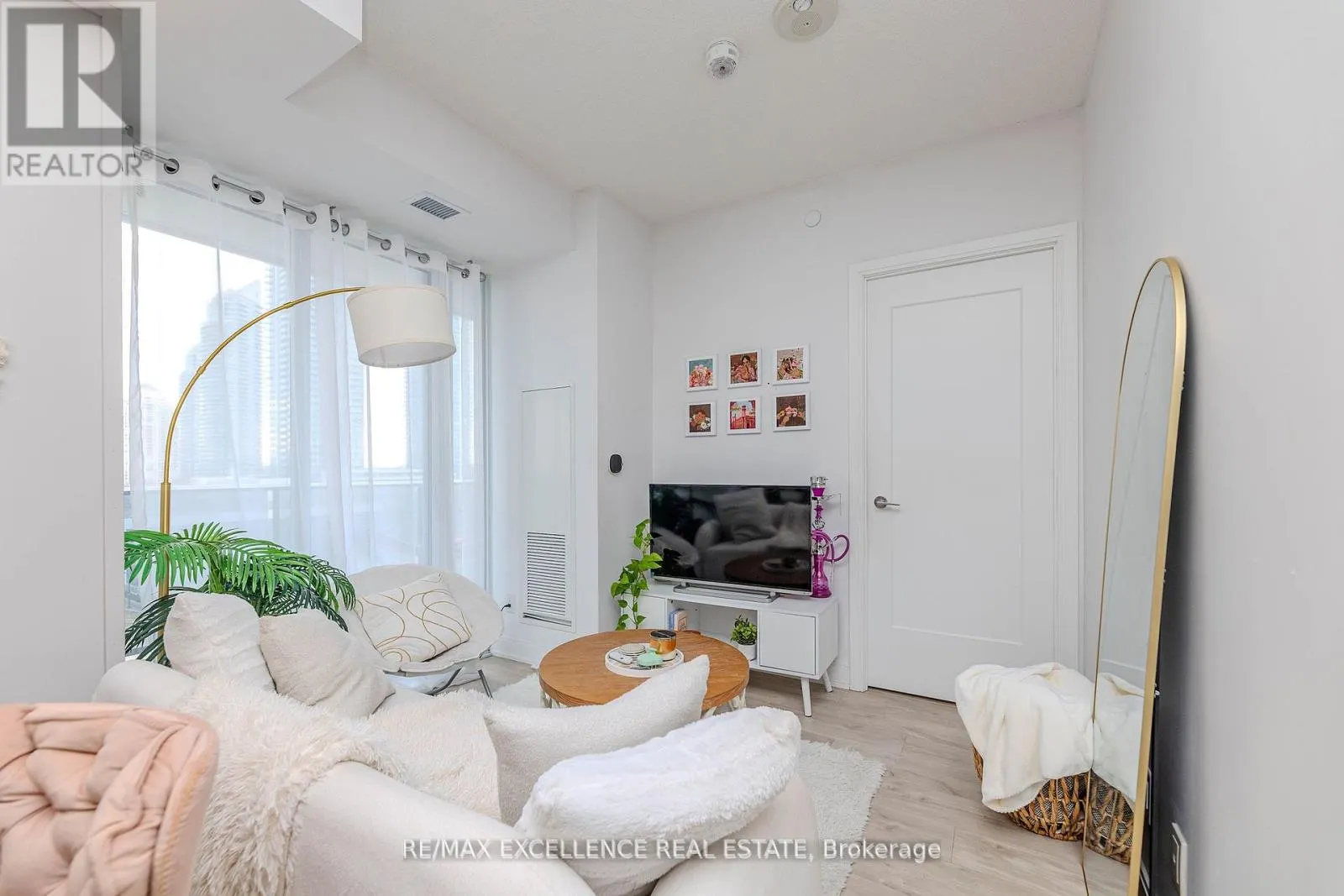 608 - 70 ANNIE CRAIG DRIVE