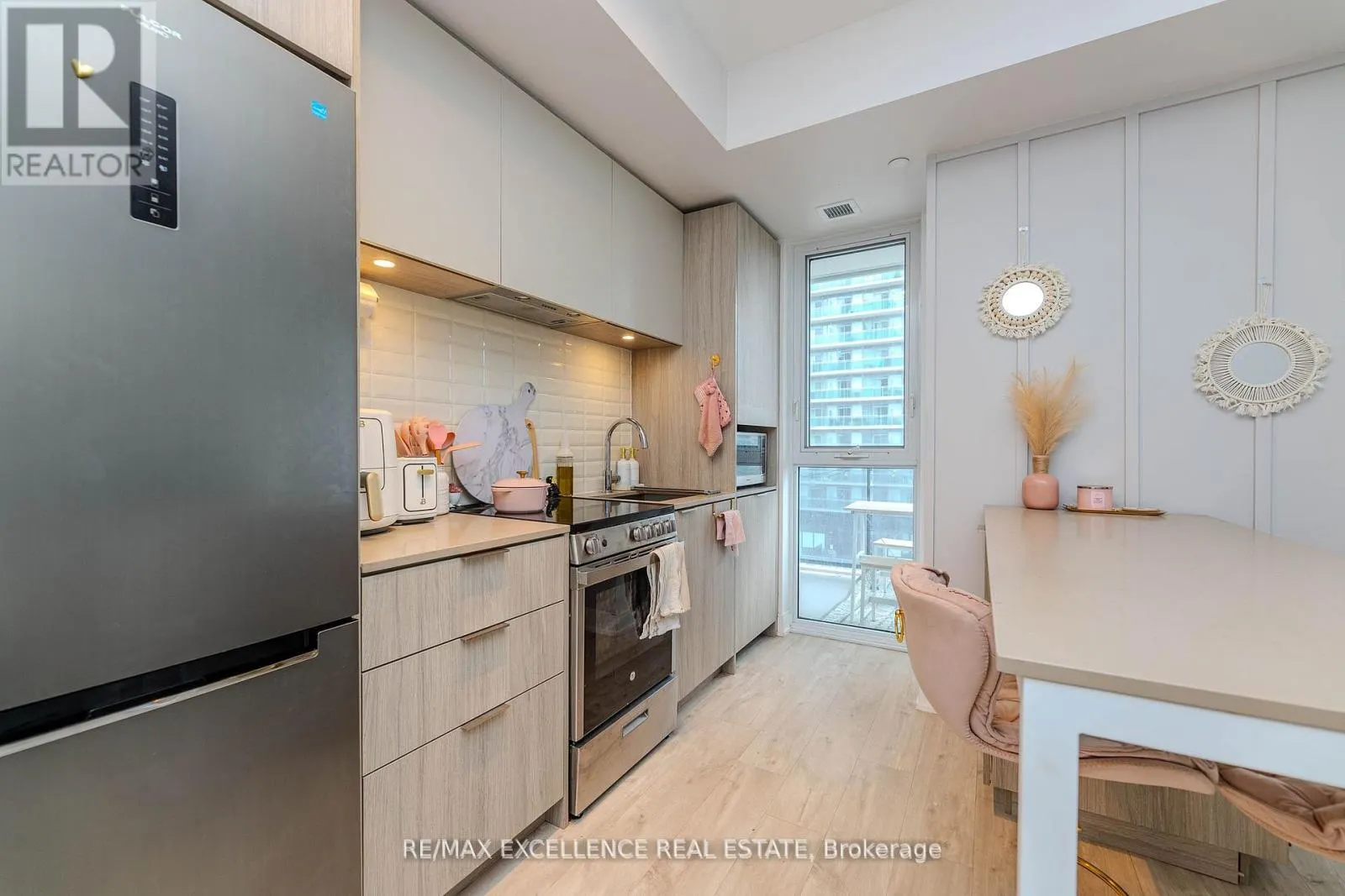 608 - 70 ANNIE CRAIG DRIVE