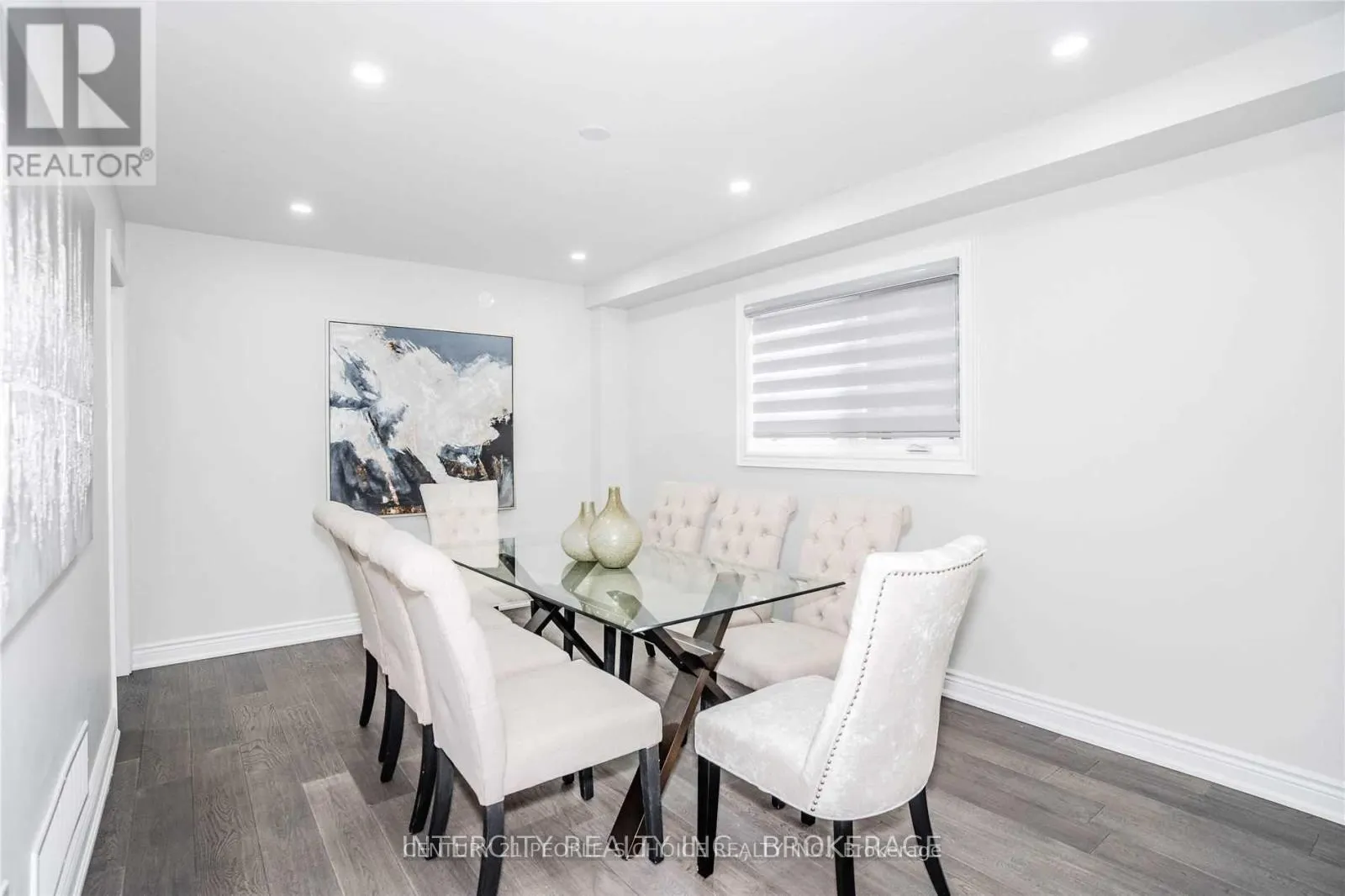 UPPER - 165 MINGLEHAZE DRIVE