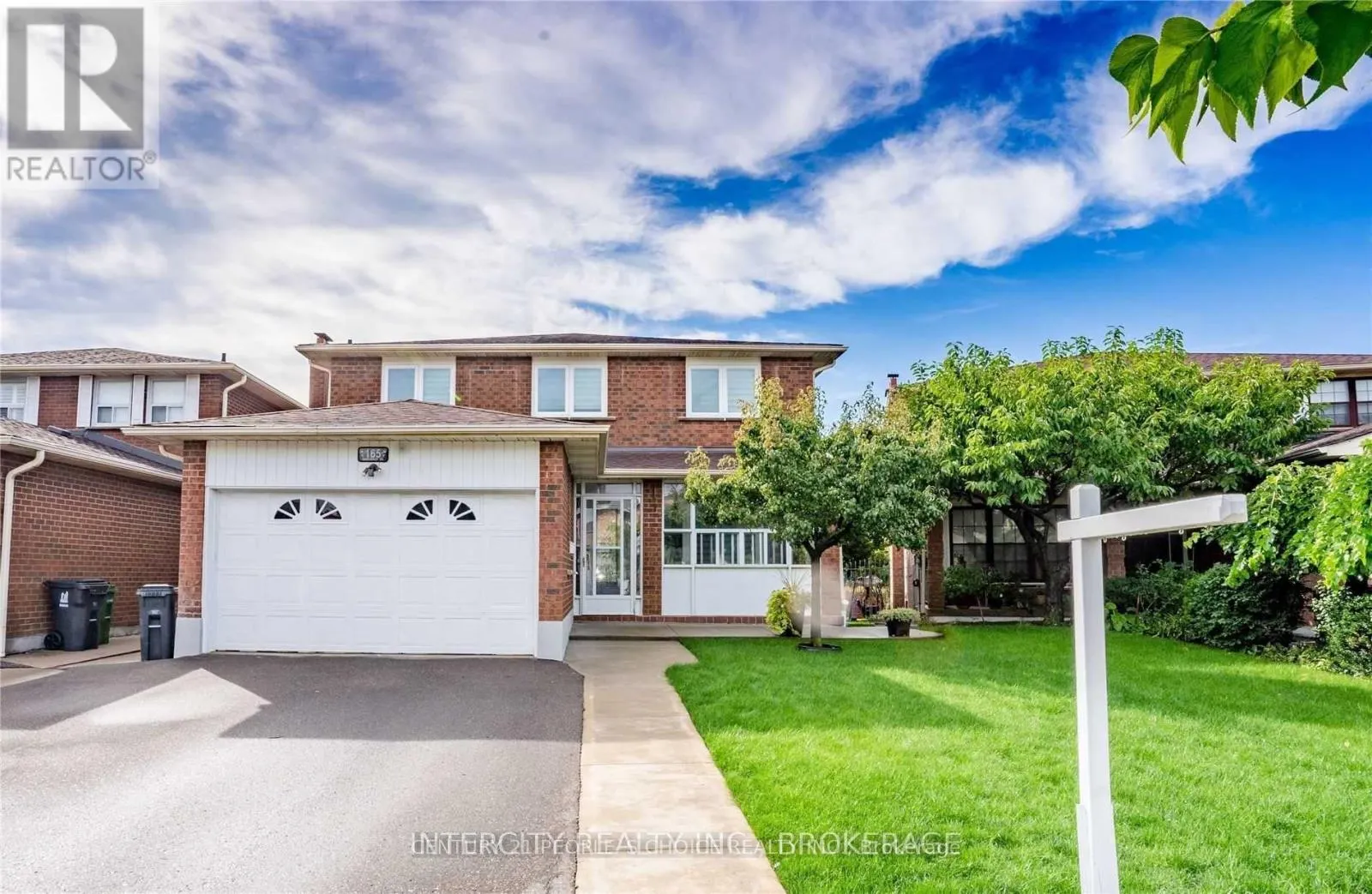 UPPER - 165 MINGLEHAZE DRIVE
