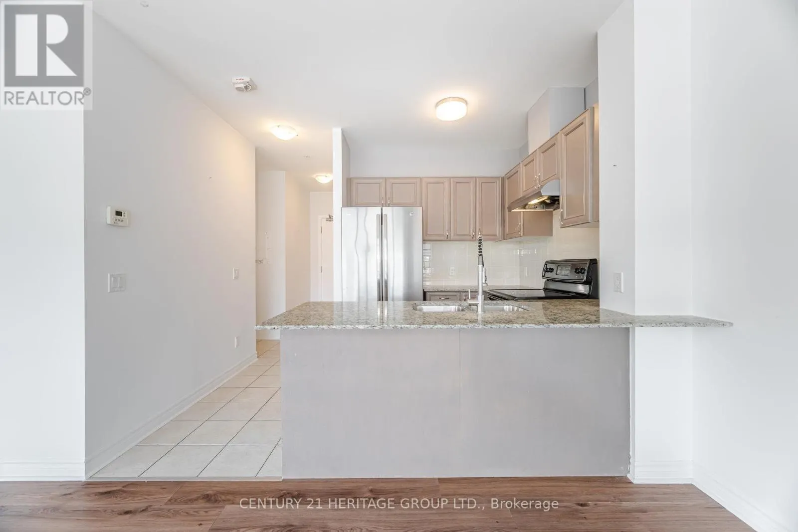 320 - 2522 KEELE STREET