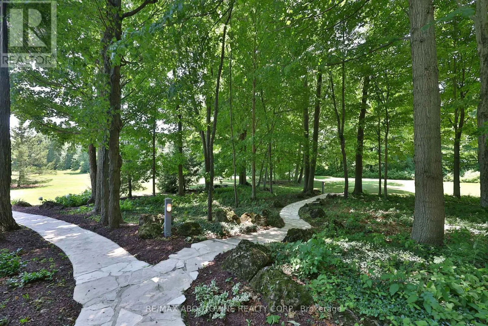 1270 1 SIDE ROAD