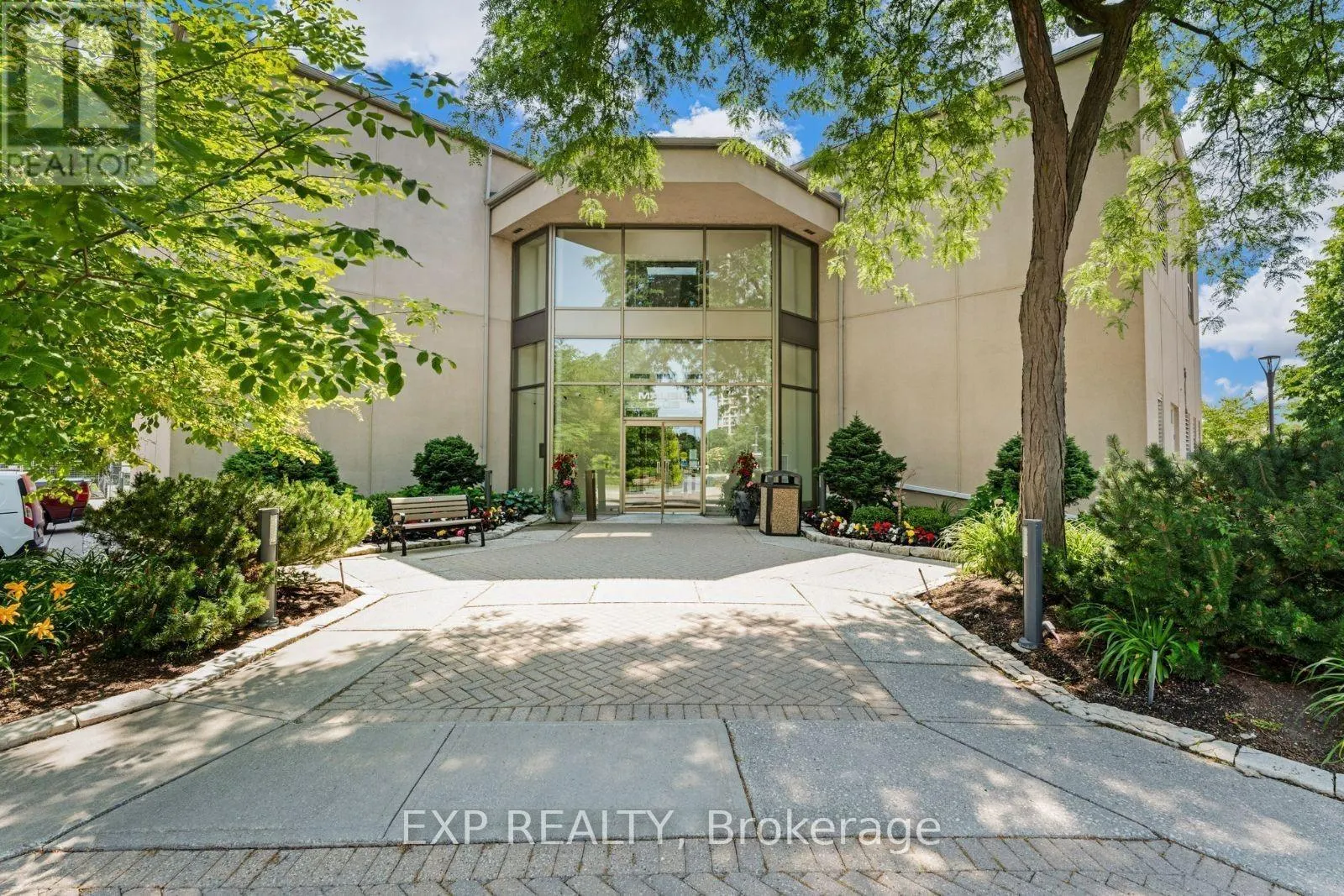 305 - 2269 LAKE SHORE BOULEVARD W