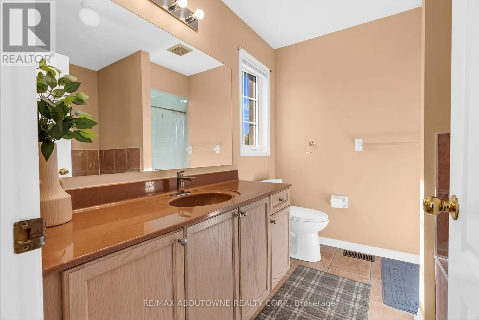 7 ROCKROSE DRIVE