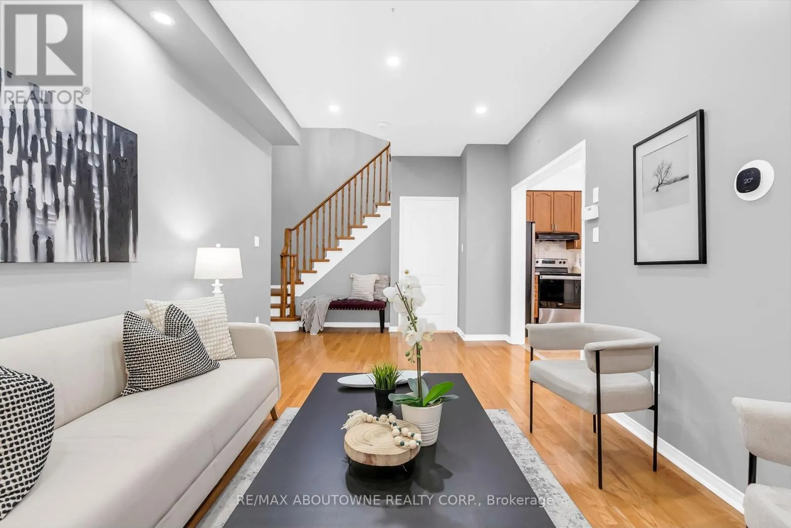 7 ROCKROSE DRIVE