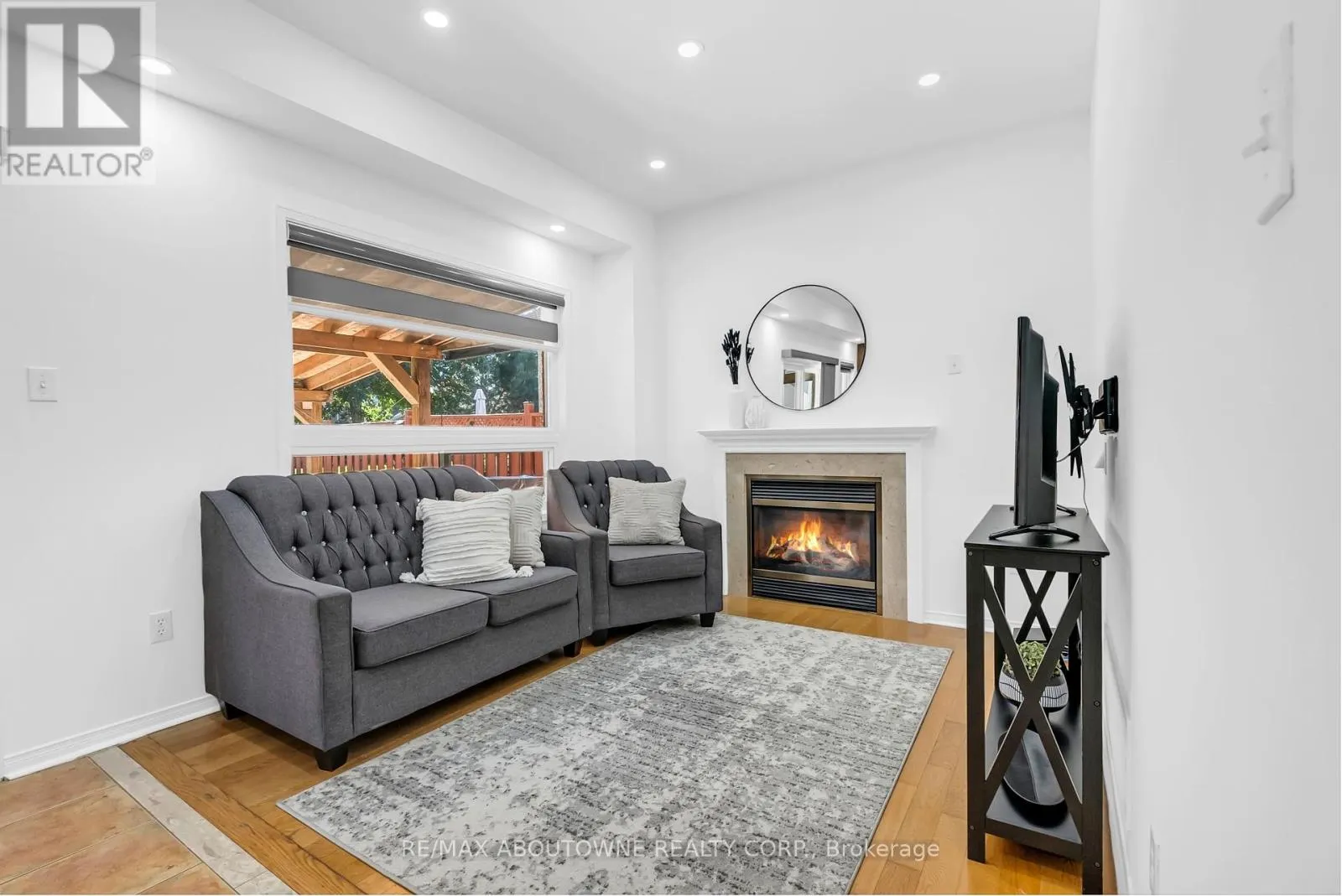 7 ROCKROSE DRIVE