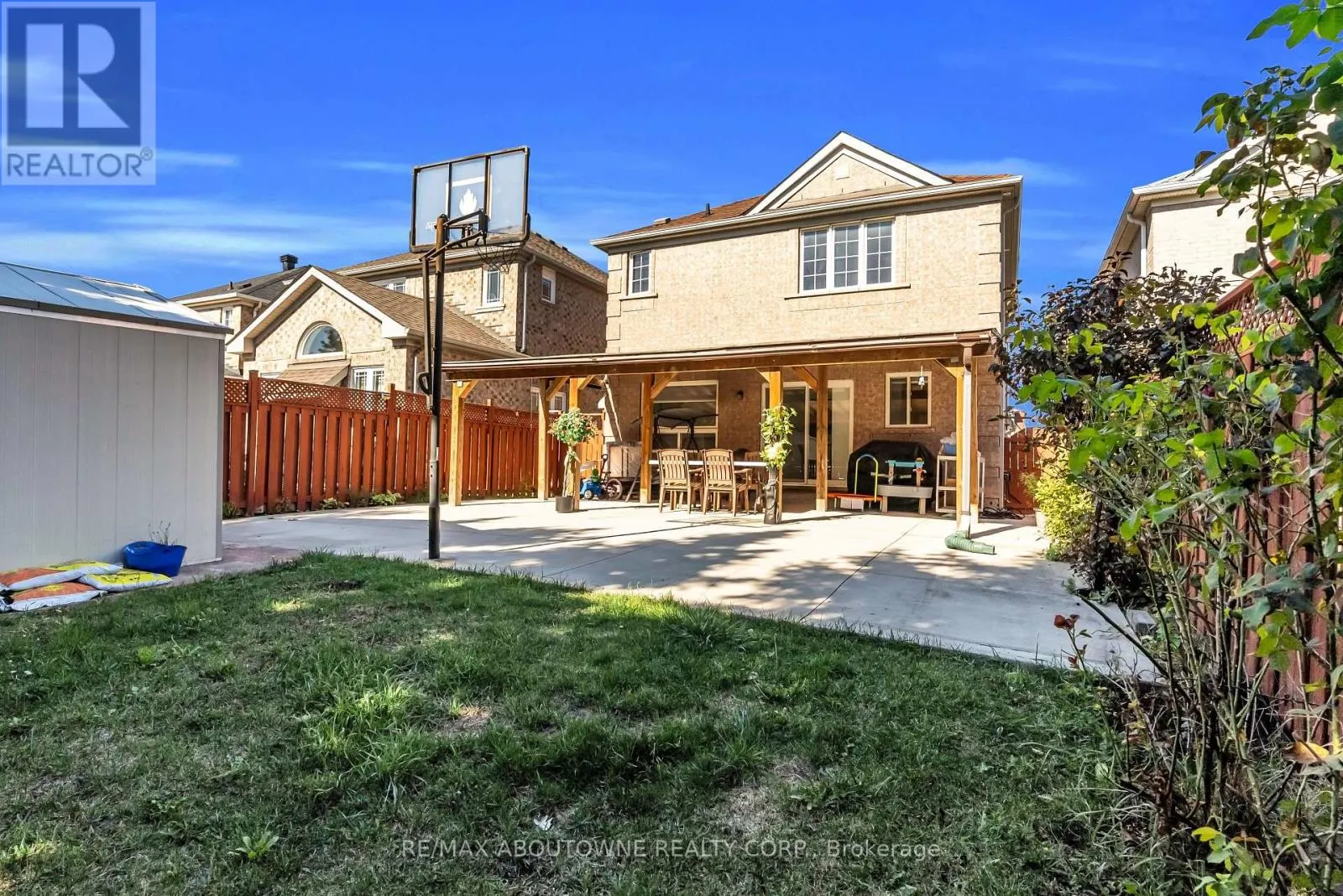 7 ROCKROSE DRIVE
