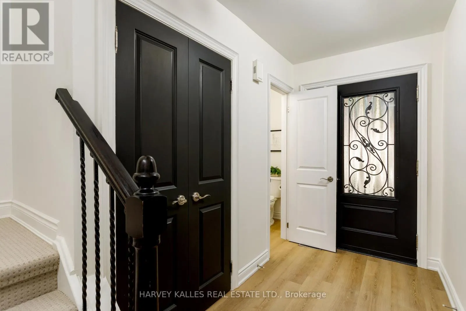 1084 BORDEAUX COURT