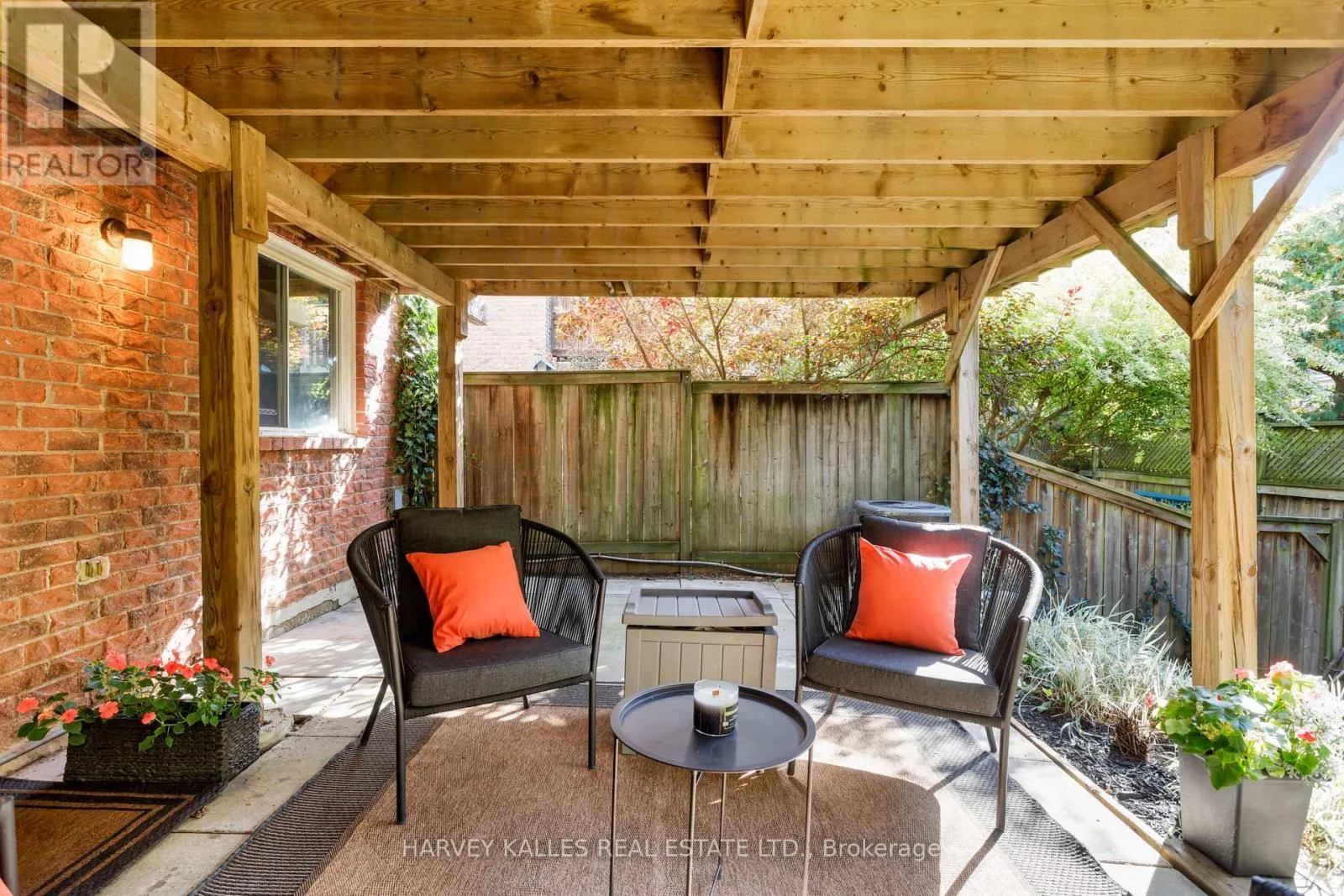 1084 BORDEAUX COURT