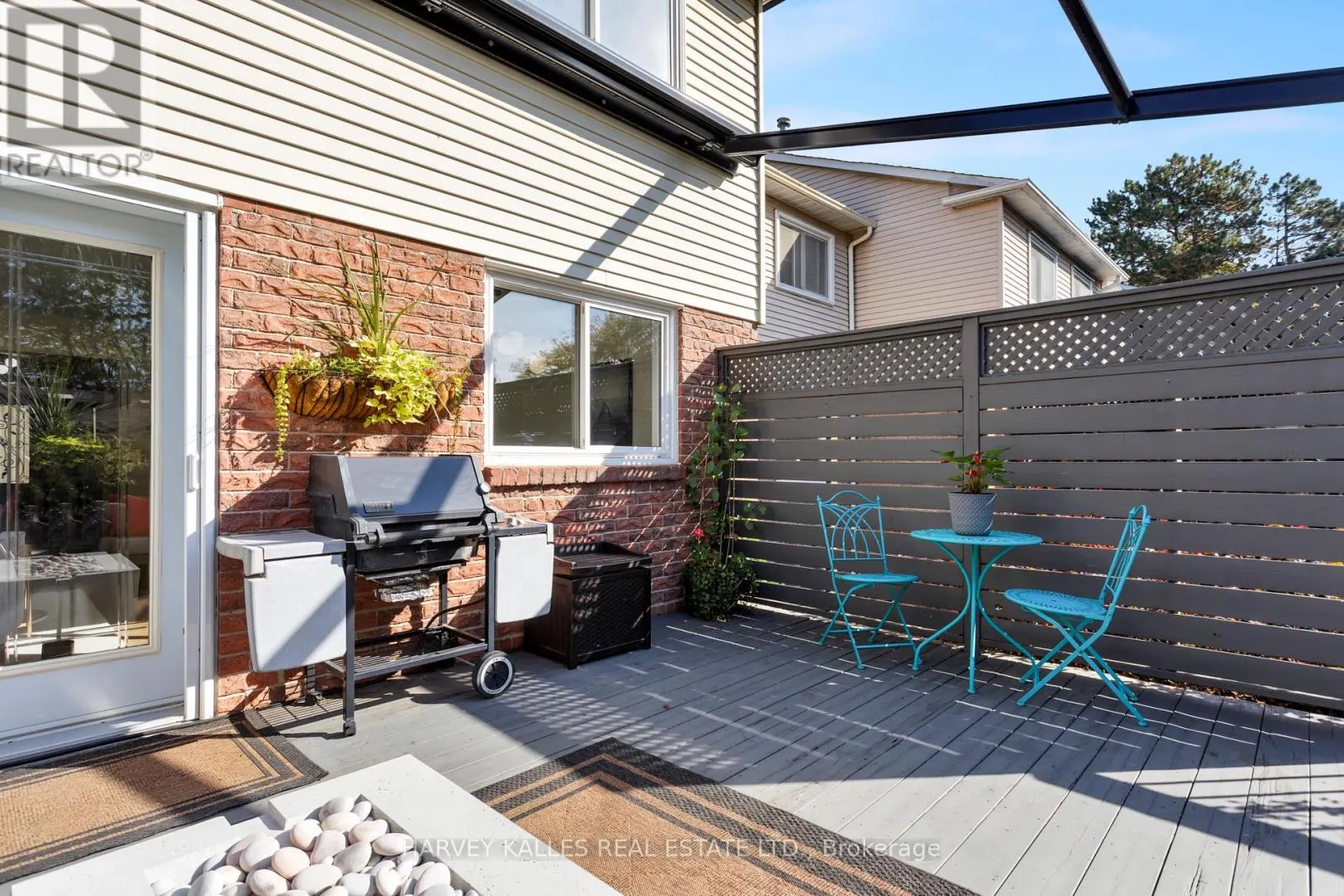 1084 BORDEAUX COURT