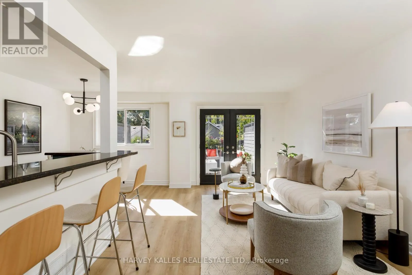 1084 BORDEAUX COURT