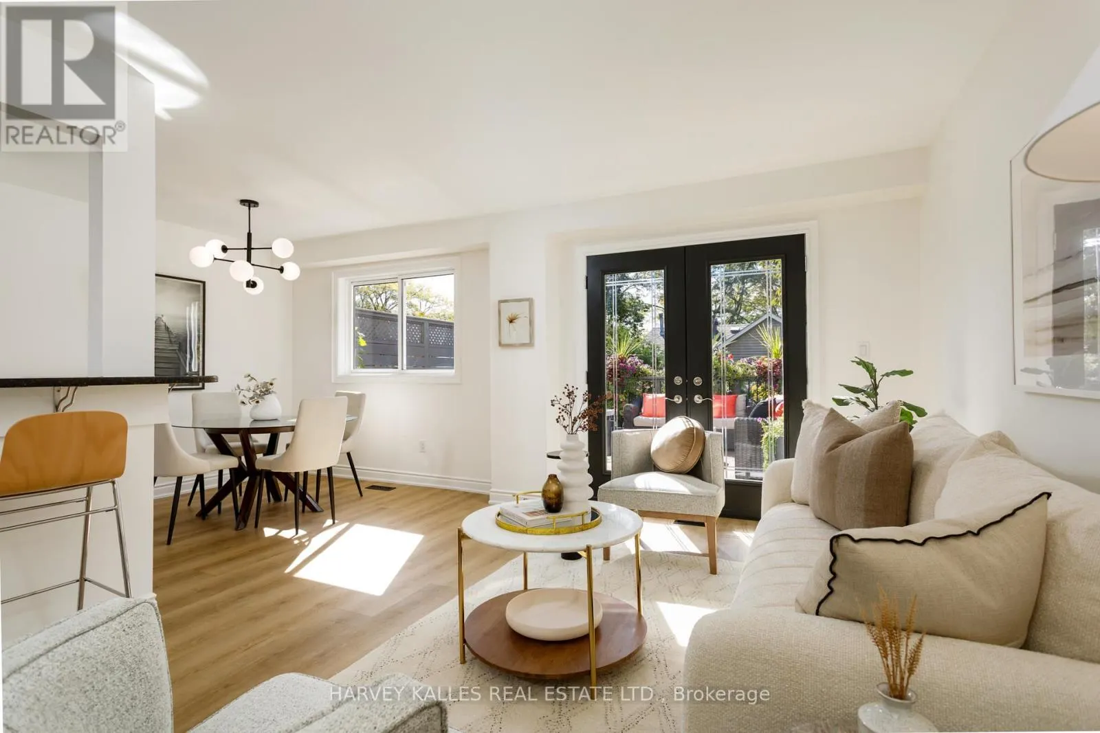 1084 BORDEAUX COURT