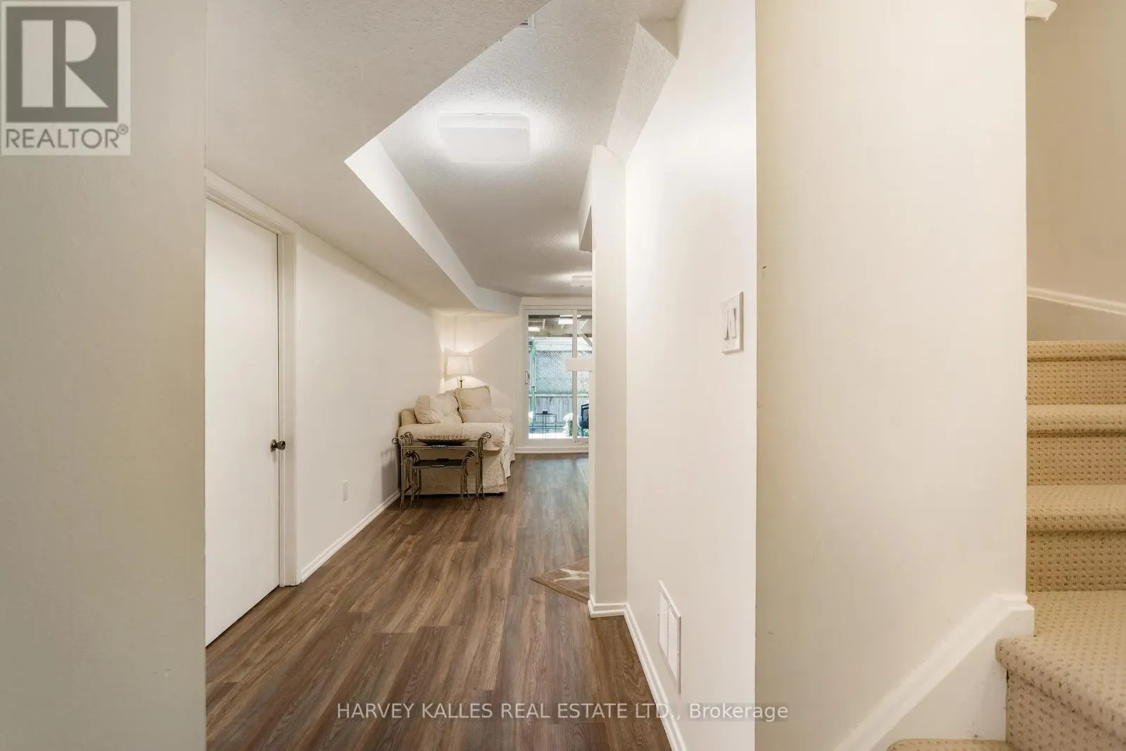 1084 BORDEAUX COURT