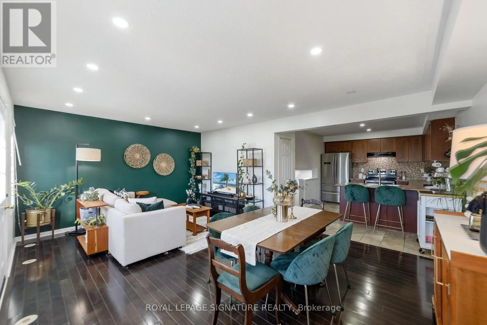 3113 STORNOWAY CIRCLE