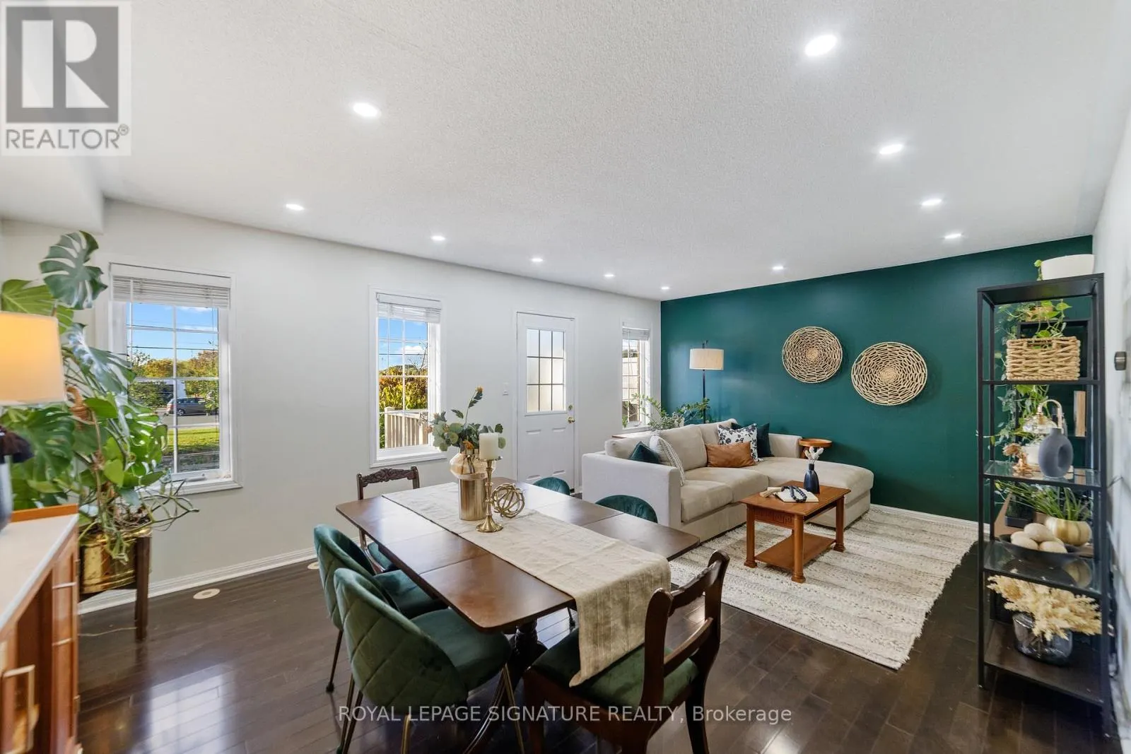 3113 STORNOWAY CIRCLE