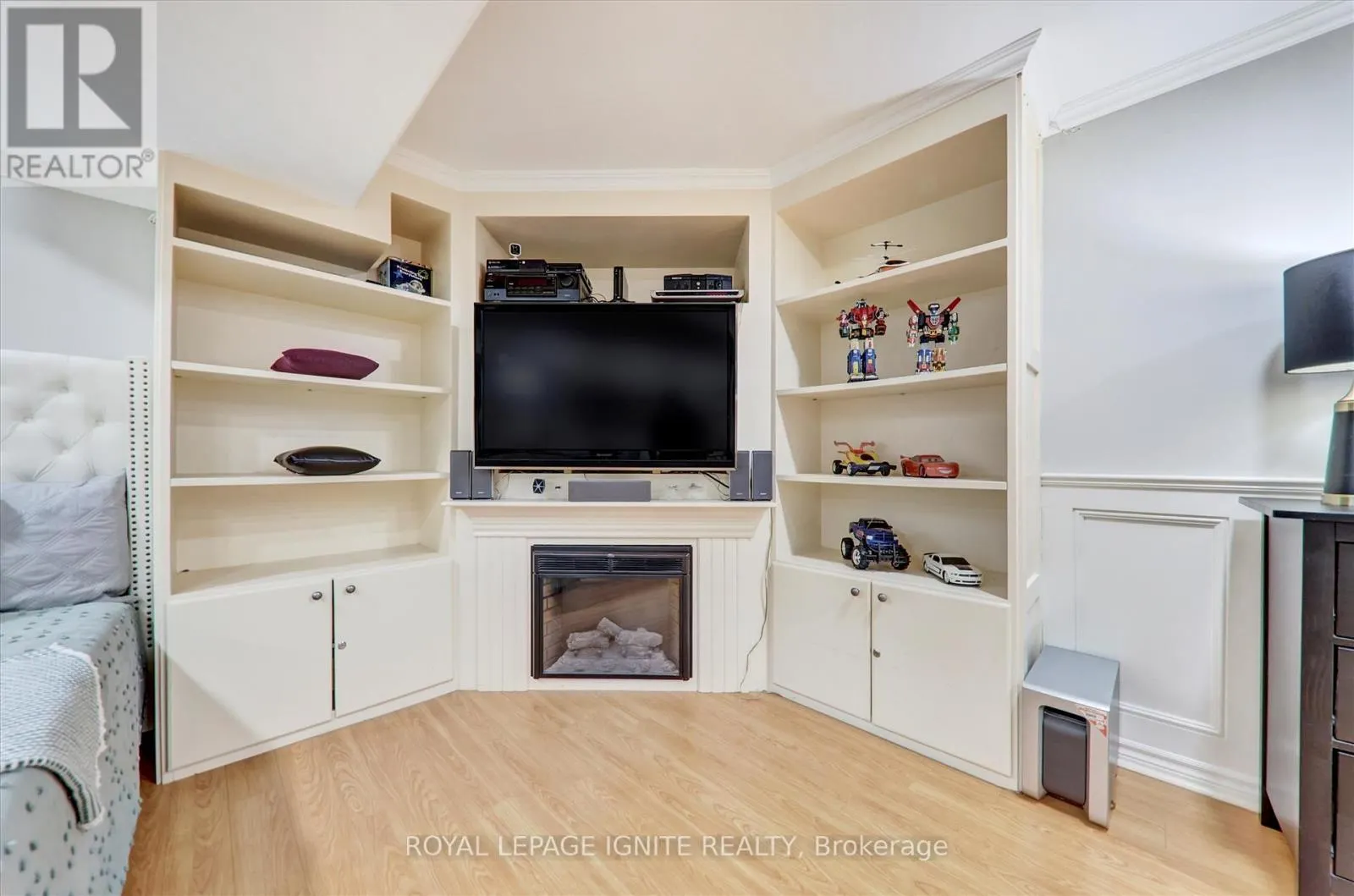 3929 MILKWOOD CRESCENT