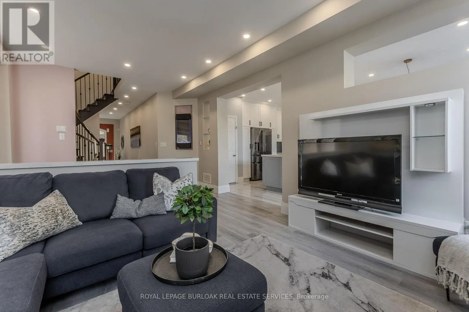 3295 HOPKINS DRIVE