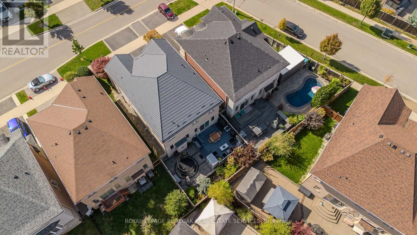 3295 HOPKINS DRIVE
