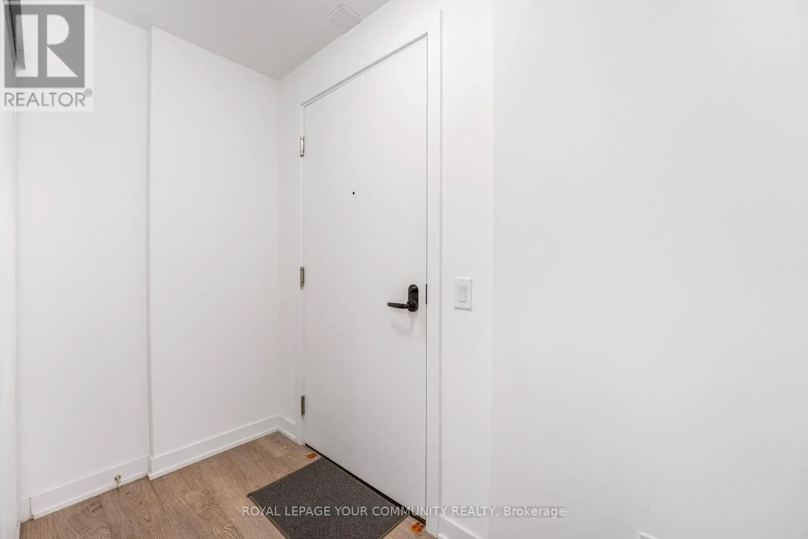 215 LAKESHORE ROAD W