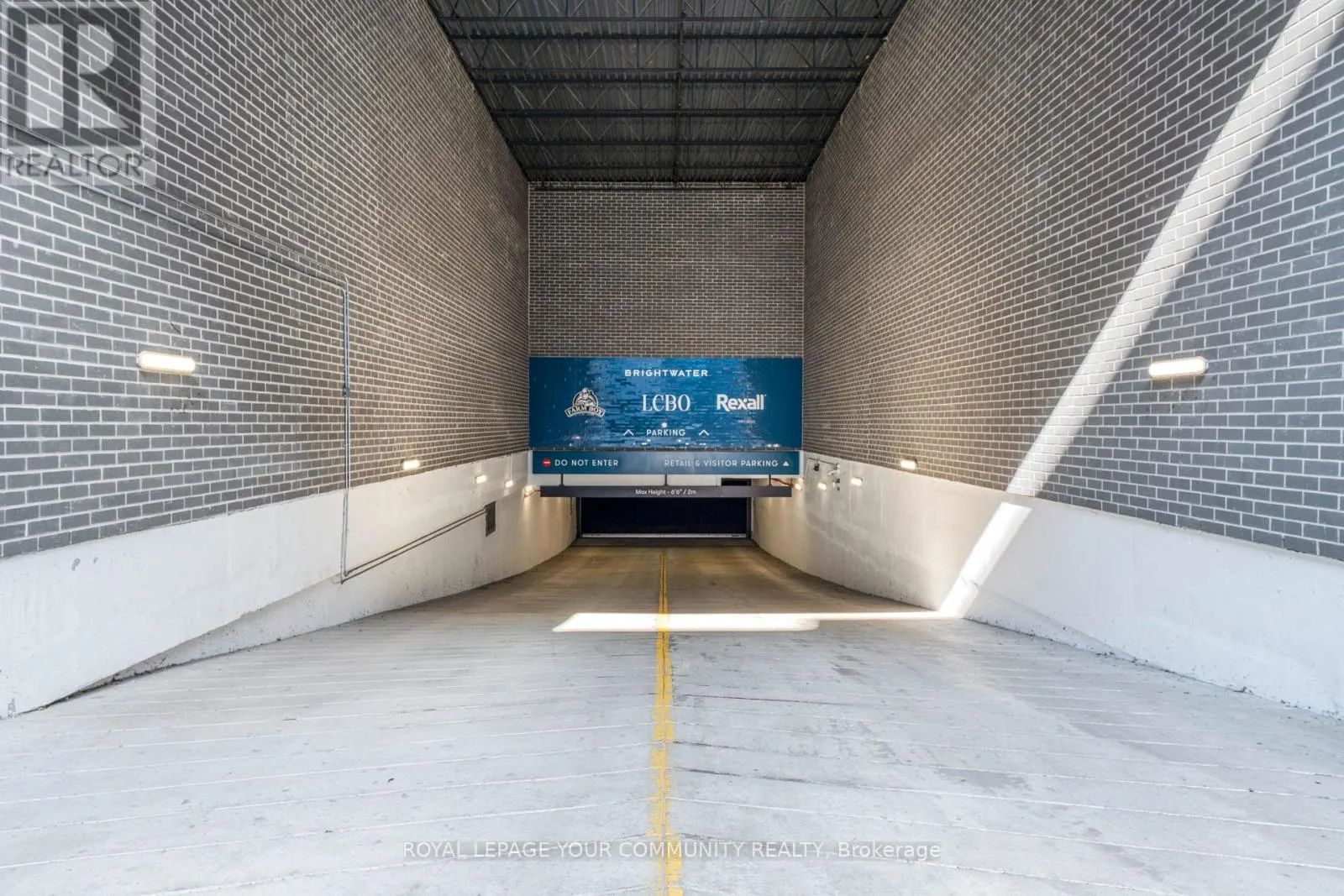 215 LAKESHORE ROAD W