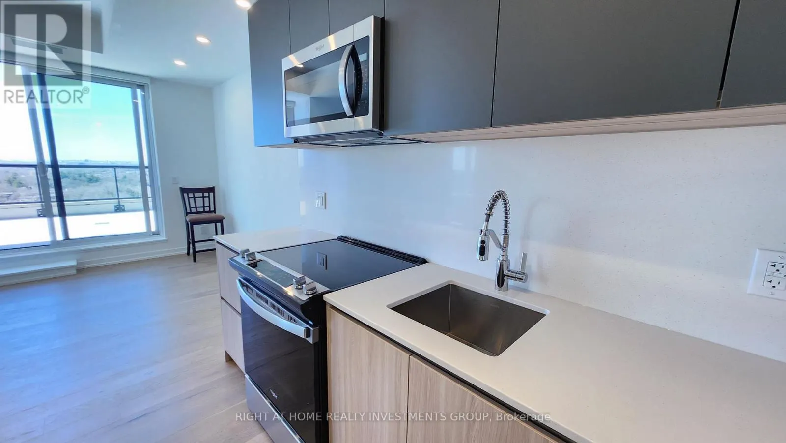 1118 - 3100 KEELE STREET