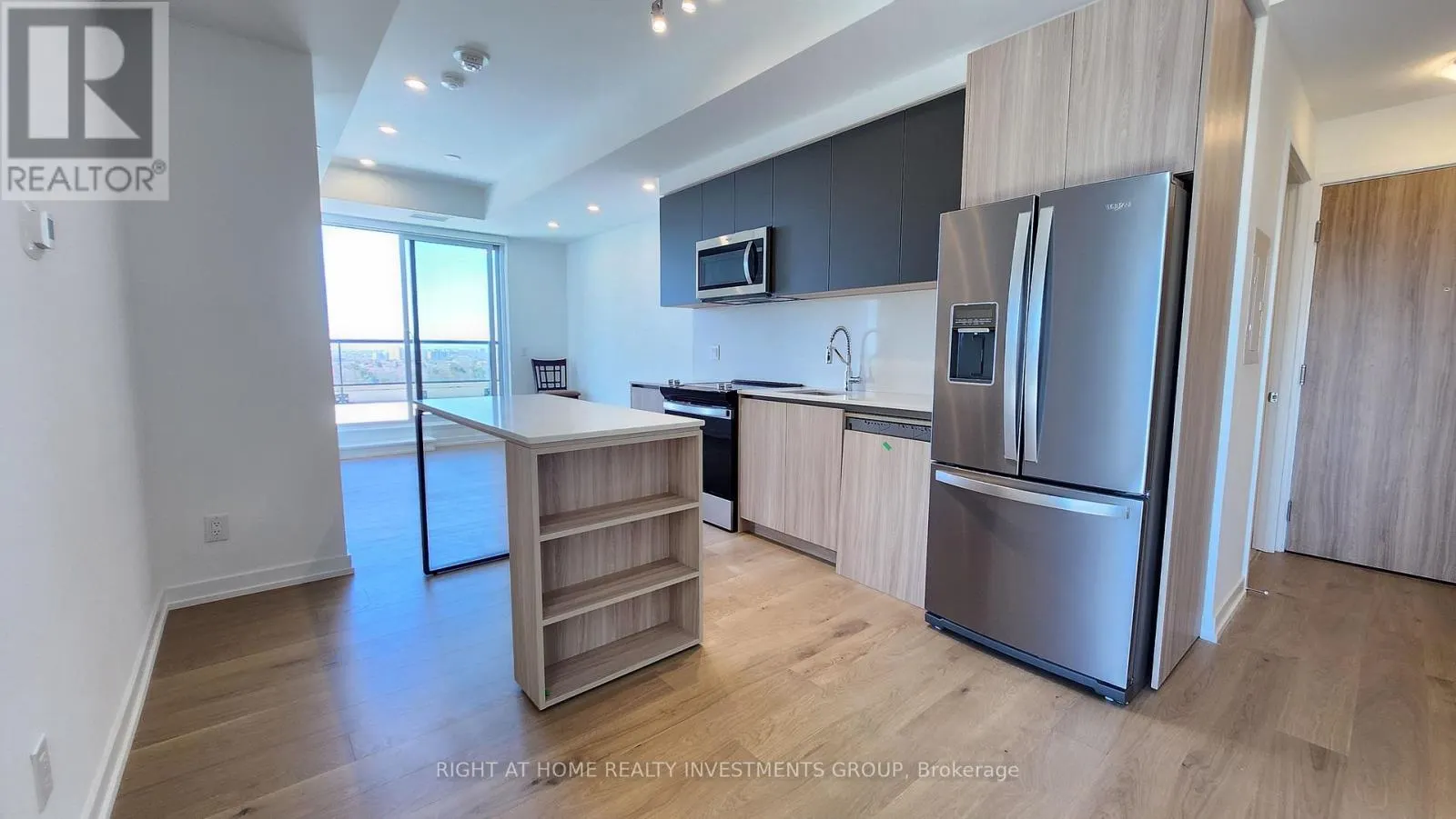1118 - 3100 KEELE STREET
